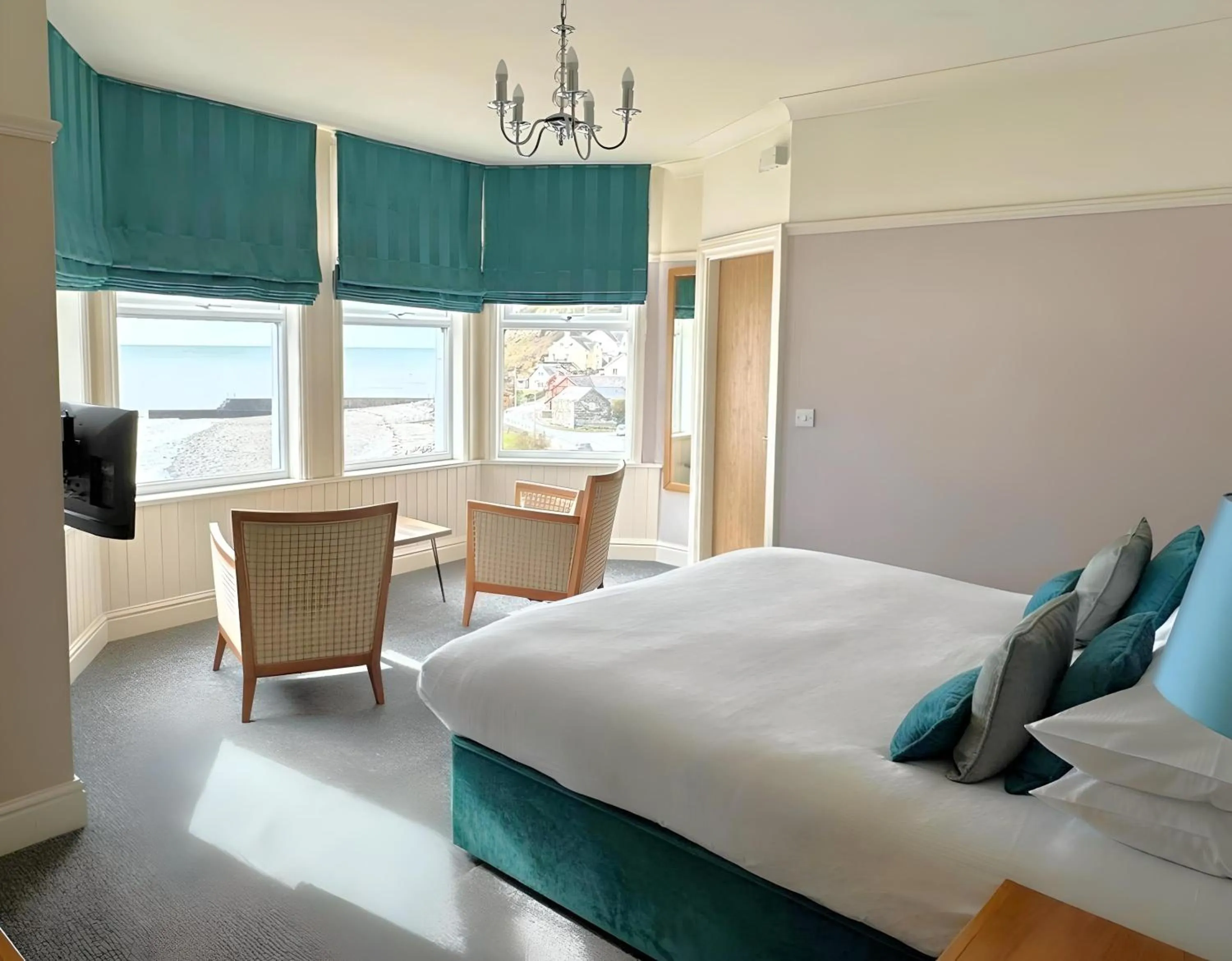 Bed in Caerwylan Hotel