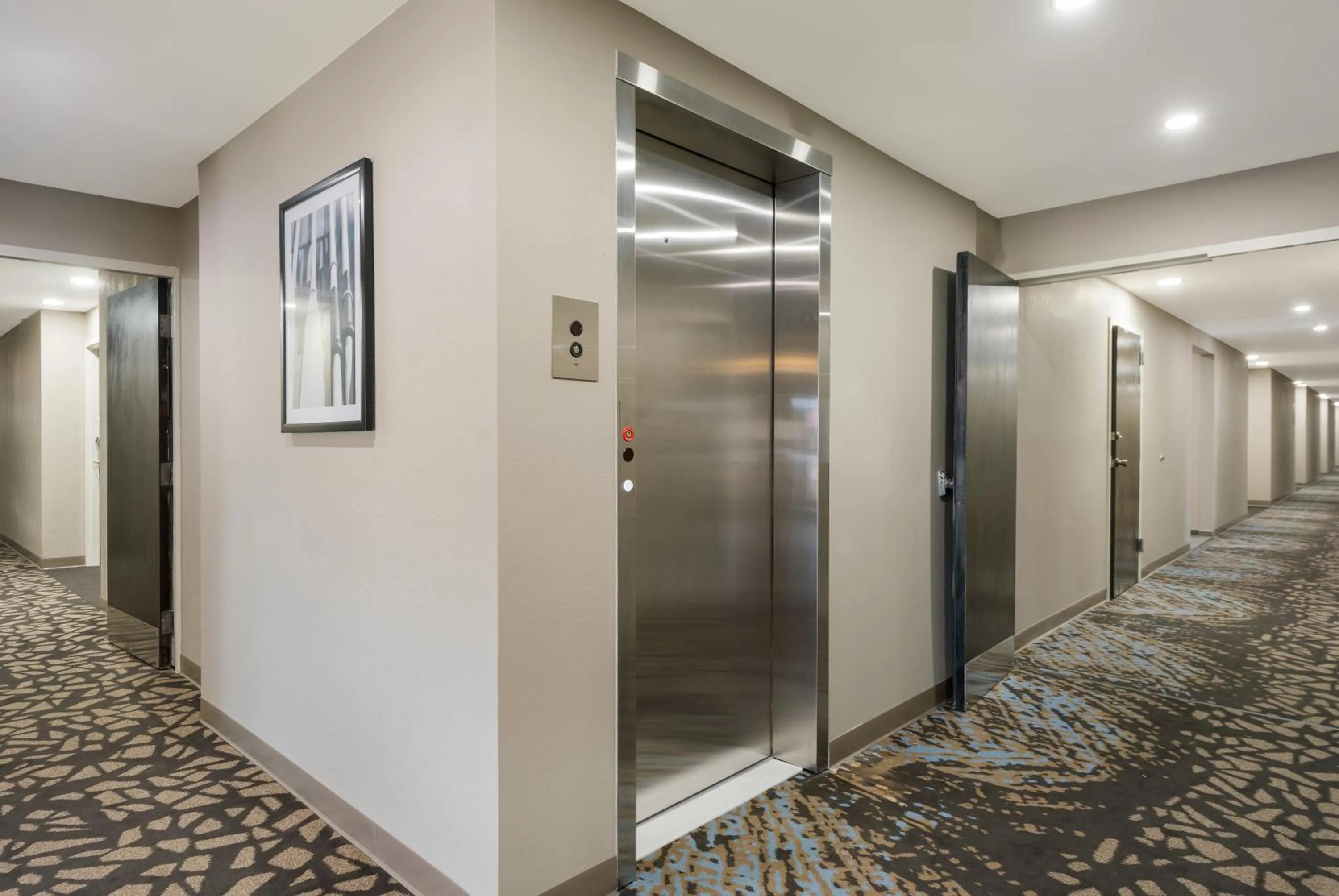 elevator in Sleep Inn Madison