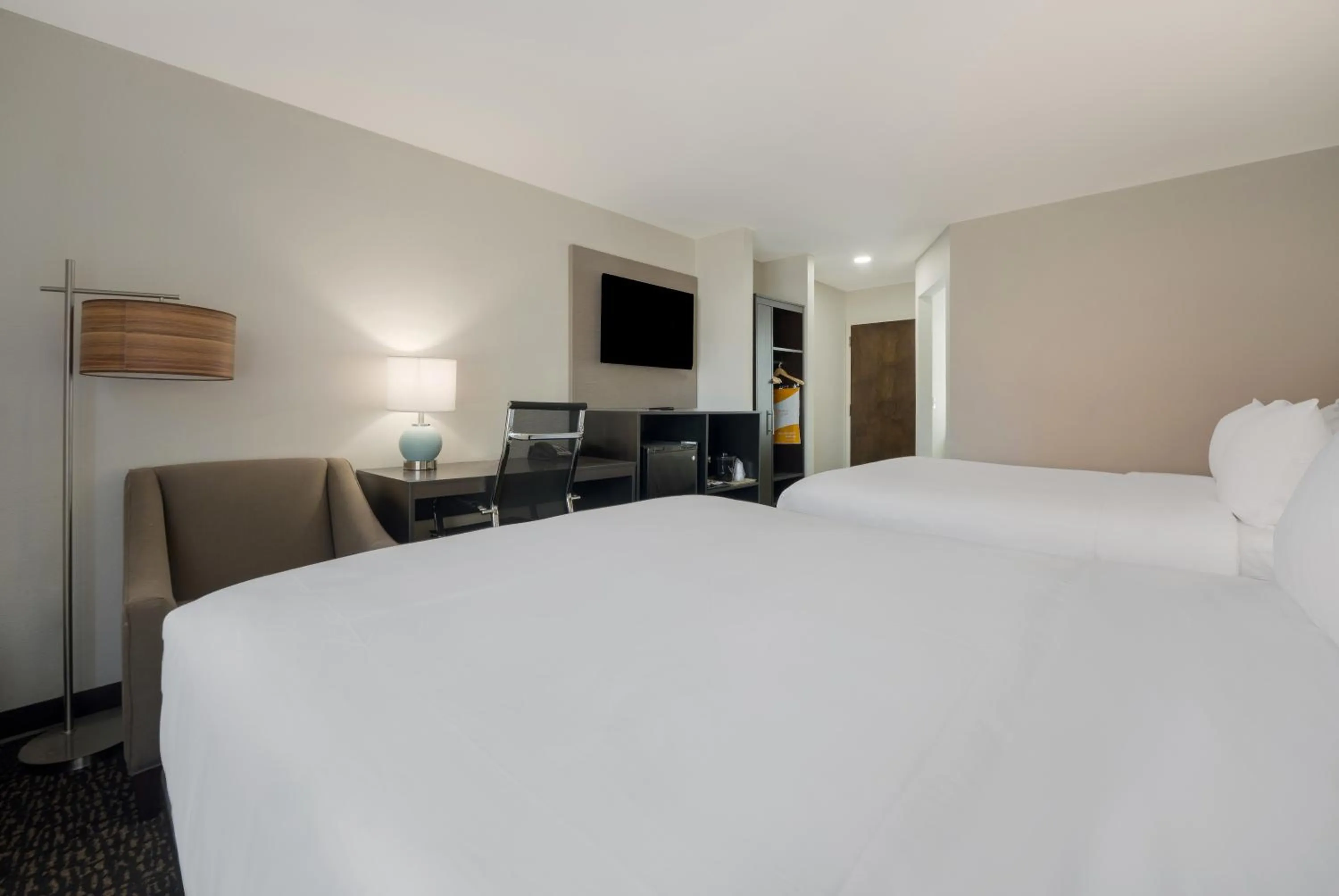 Bedroom, Bed in Sleep Inn Madison