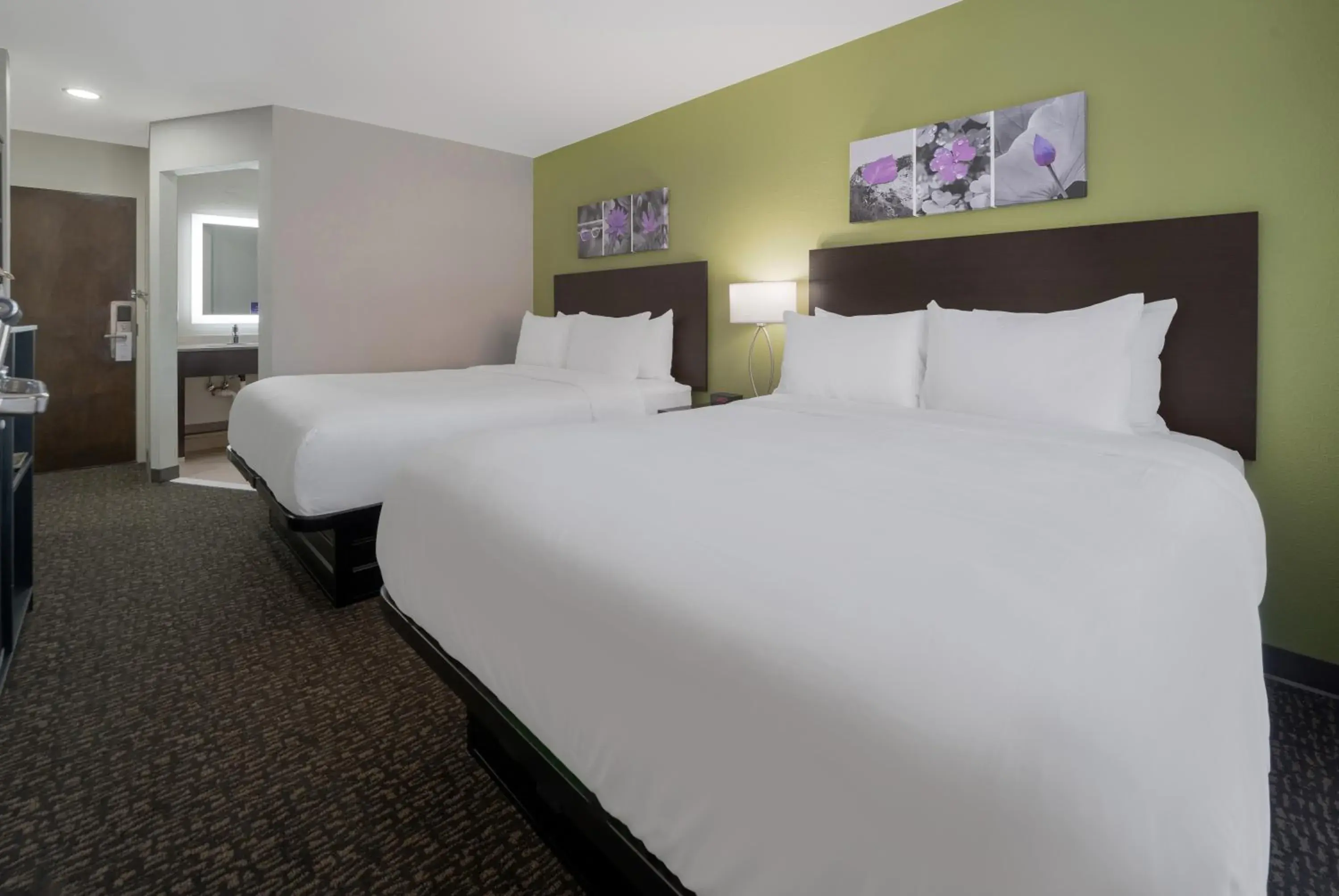 Standard Queen Room with Two Queen Beds - Non Smoking in Rodeway Inn Standard Queen Room with Two Queen Beds - Non Smoking in Rodeway Inn