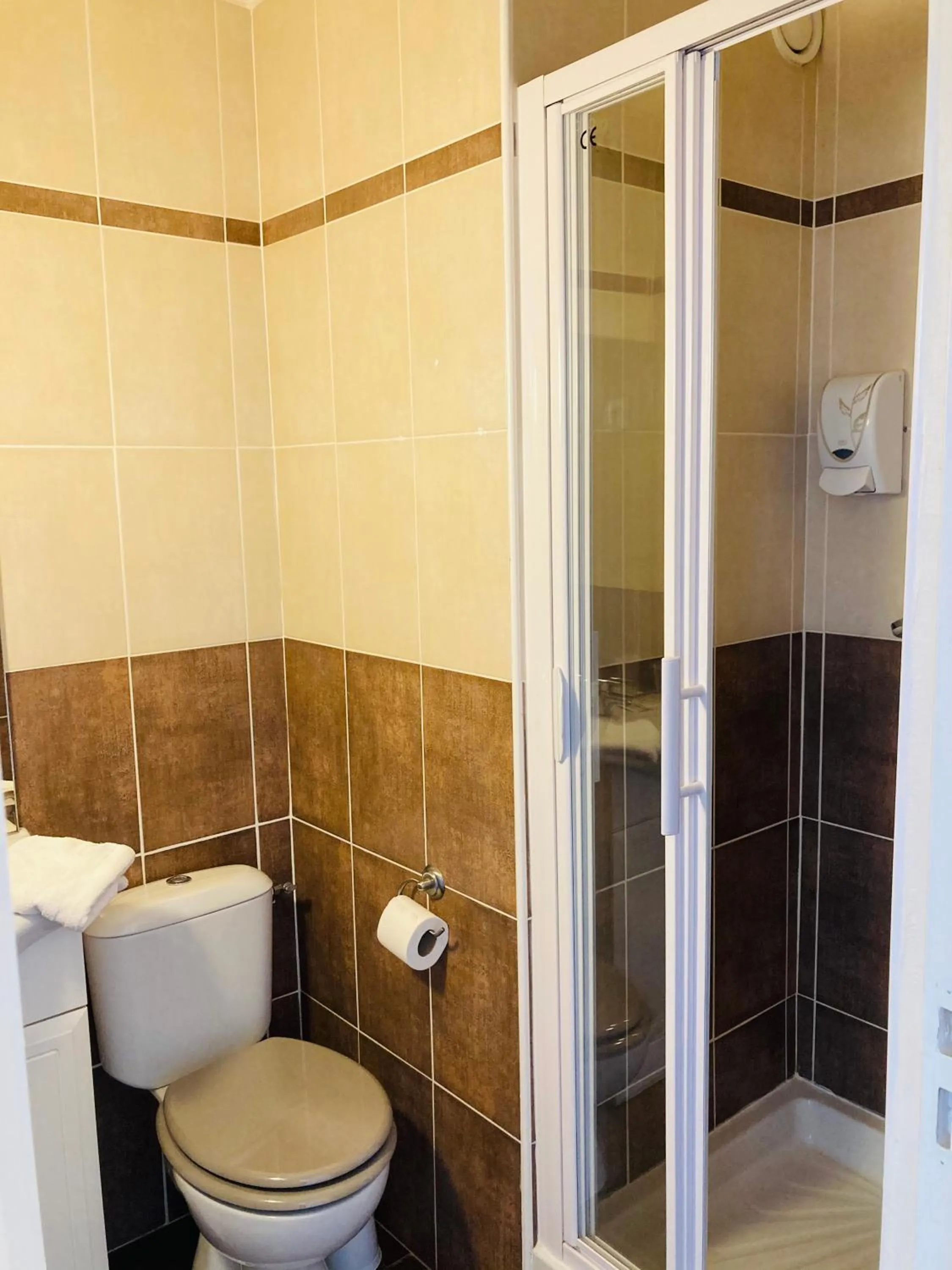 Bathroom in Hotel le Provençal