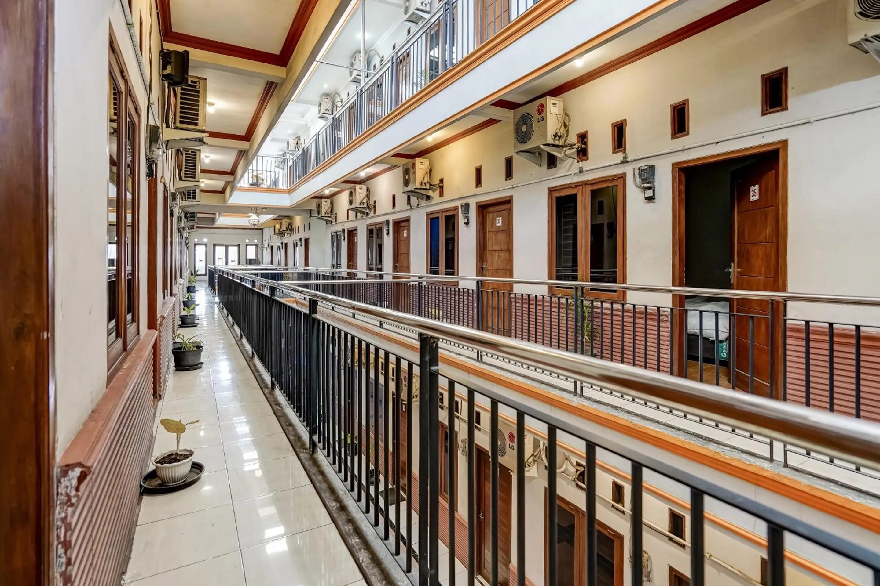 Lobby or reception in OYO 91292 Pondok Inap Shofwa 1