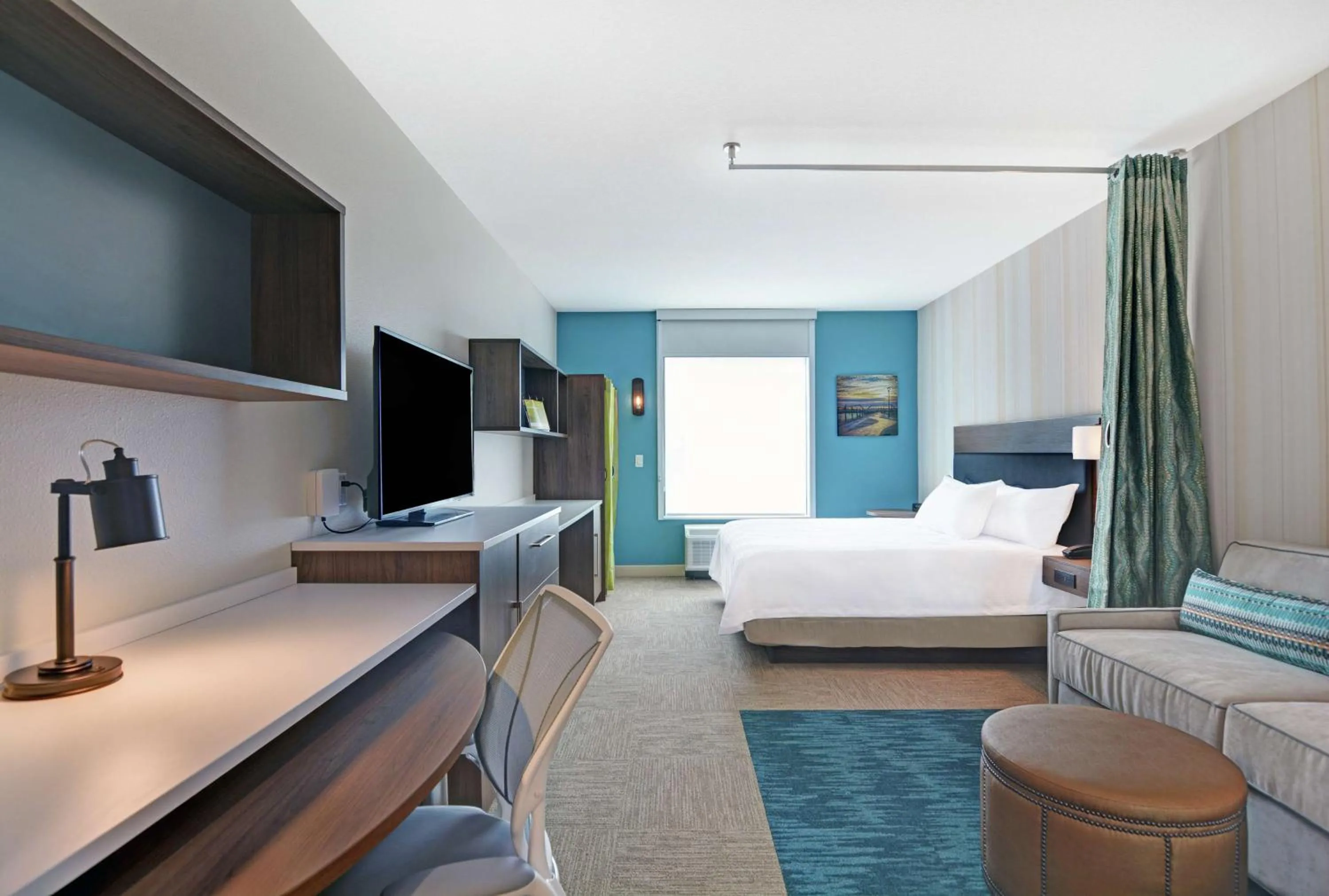 Bedroom, Bed in Home2 Suites By Hilton Bettendorf Quad Cities