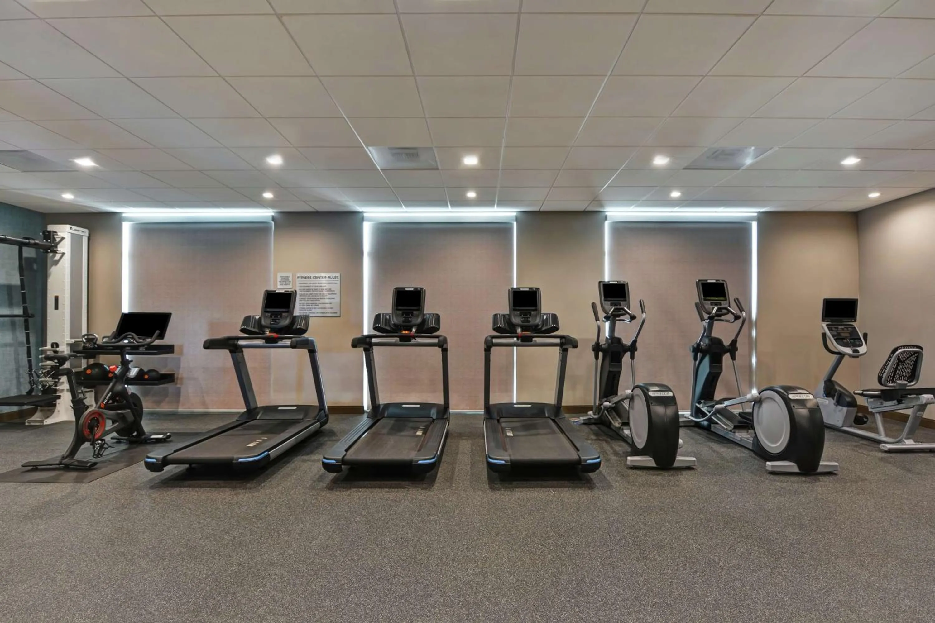 Fitness centre/facilities in Hampton Inn Chula Vista Eastlake