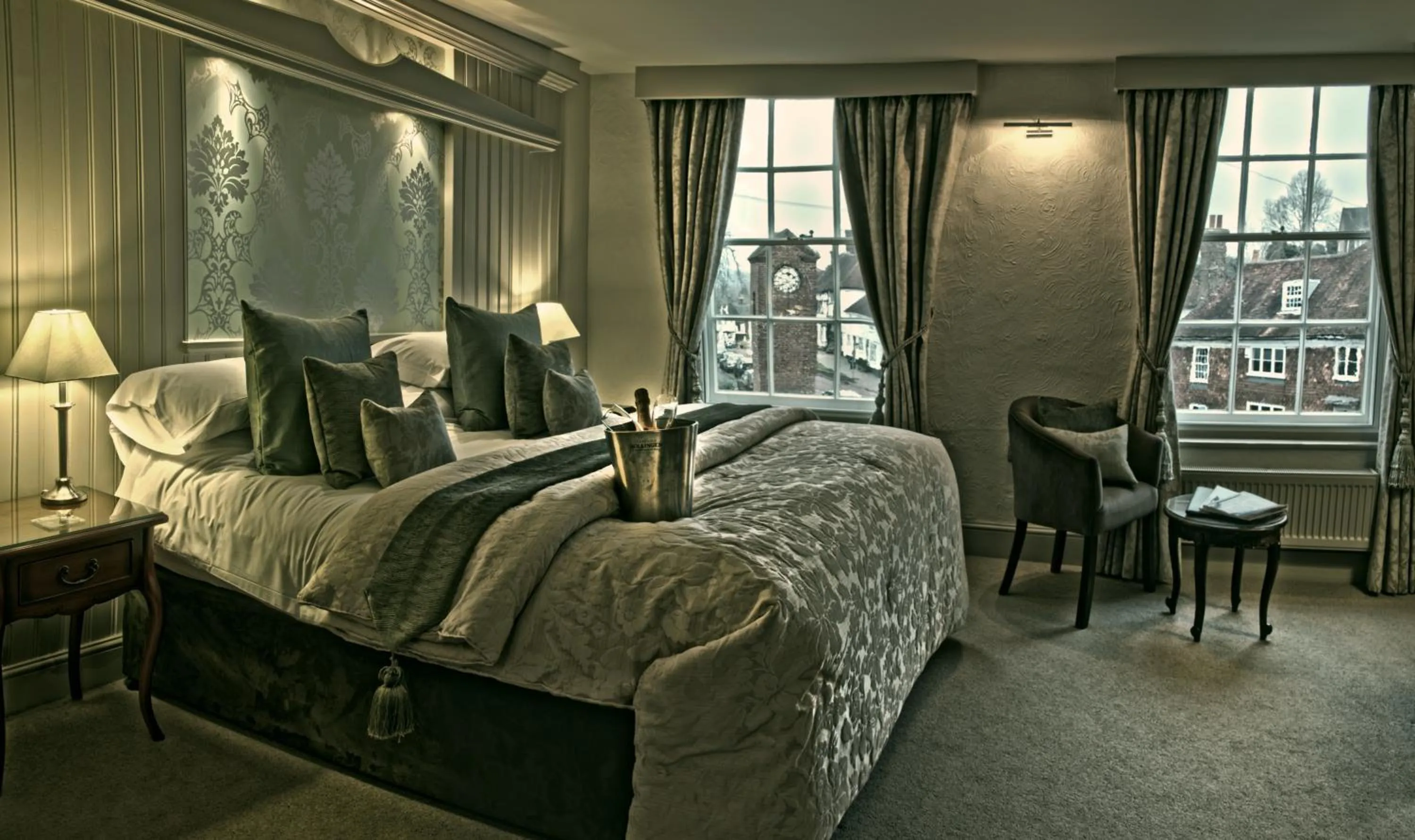 Day, Bed in The George Inn