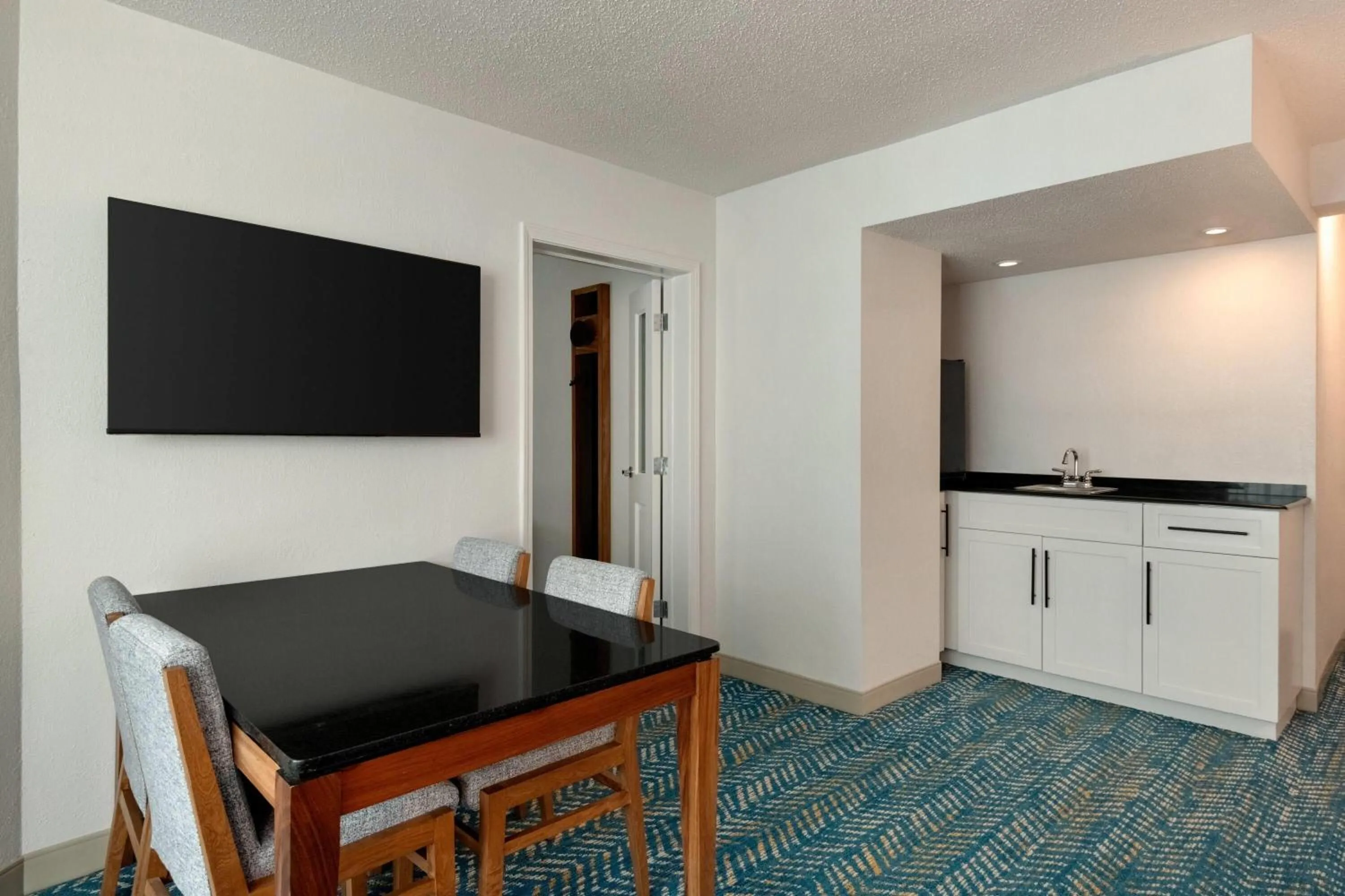 Photo of the whole room in Fort Pontchartrain Detroit, a Wyndham Hotel