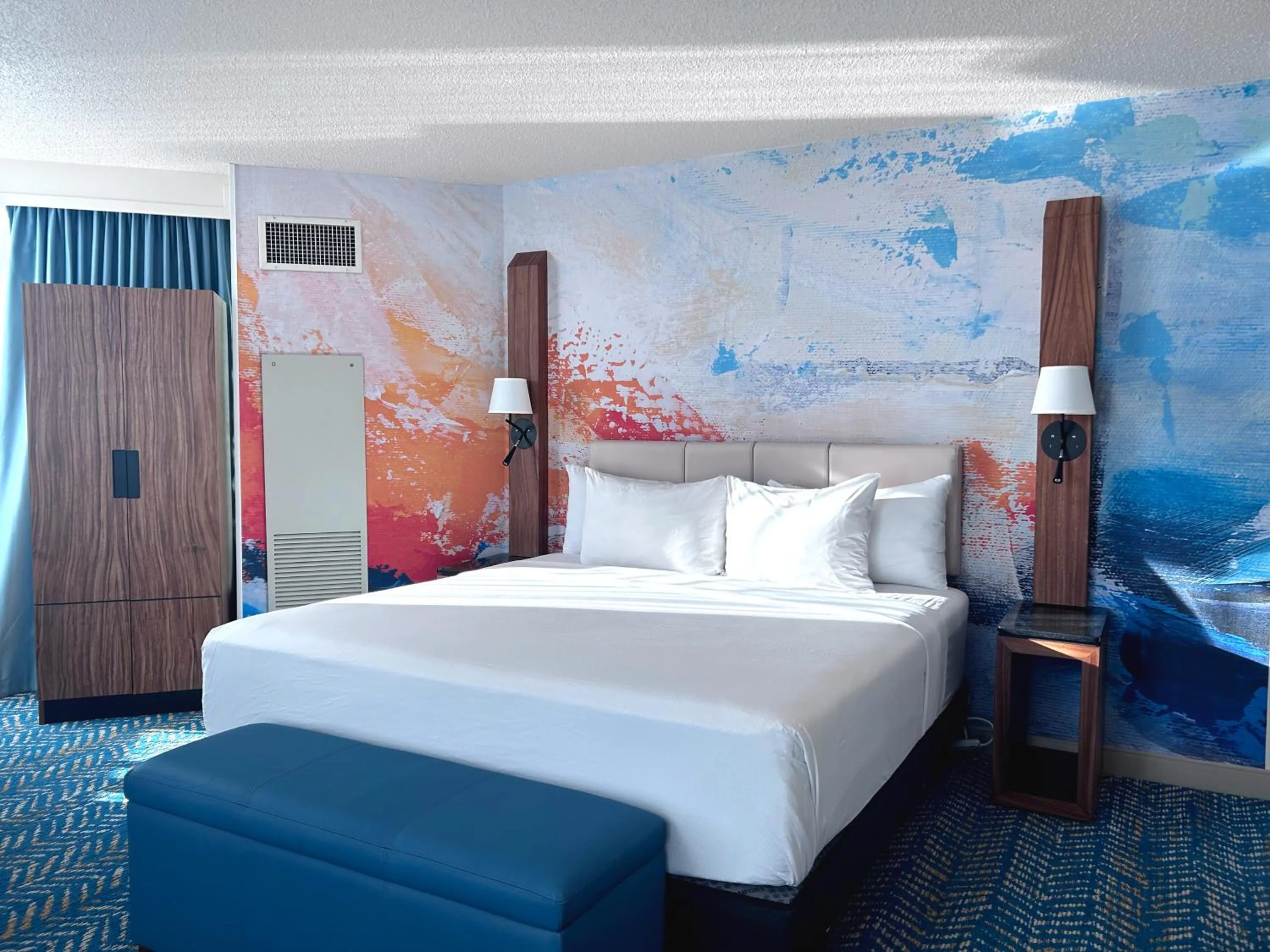 Bed in Fort Pontchartrain Detroit, a Wyndham Hotel