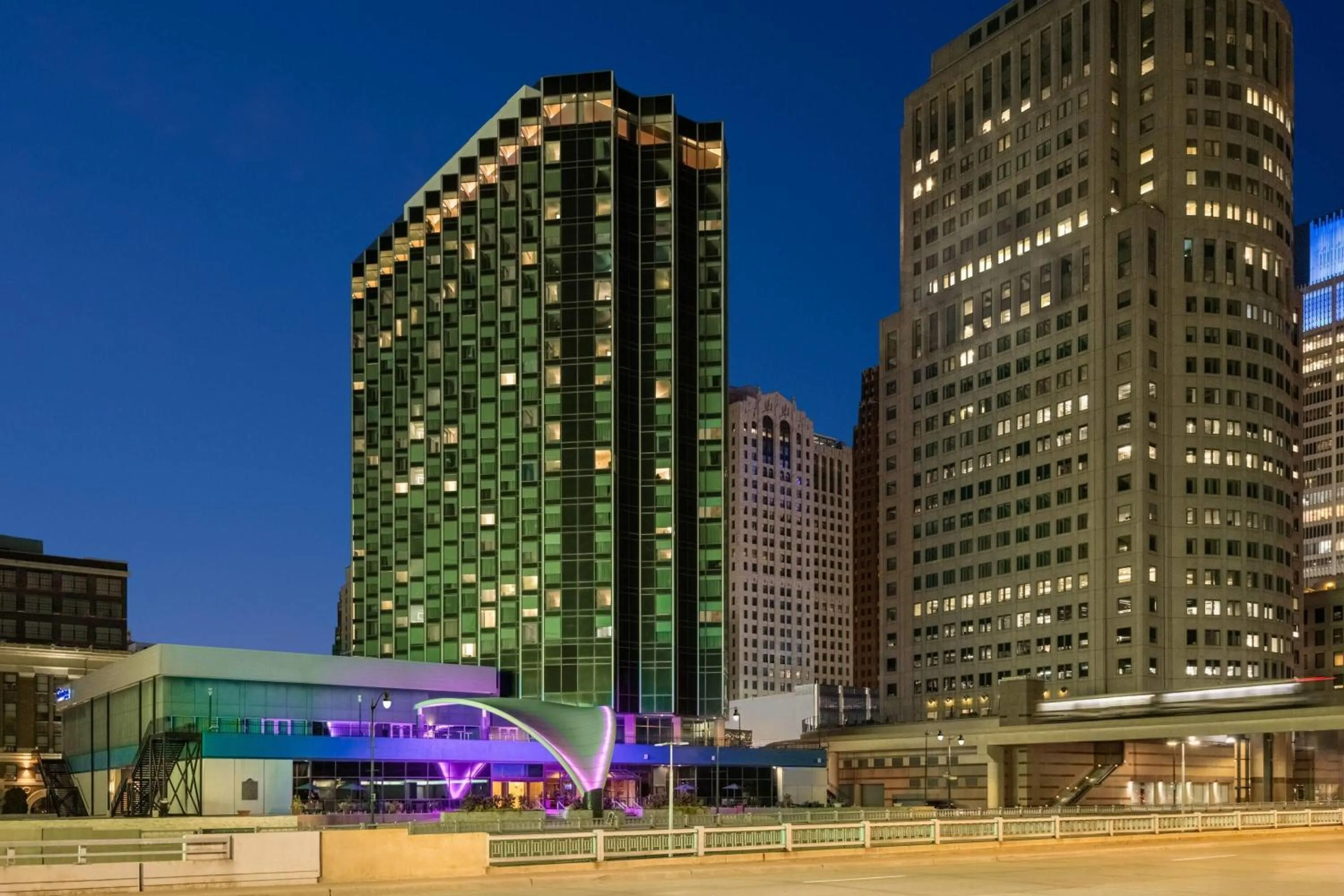 Property building in Fort Pontchartrain Detroit, a Wyndham Hotel
