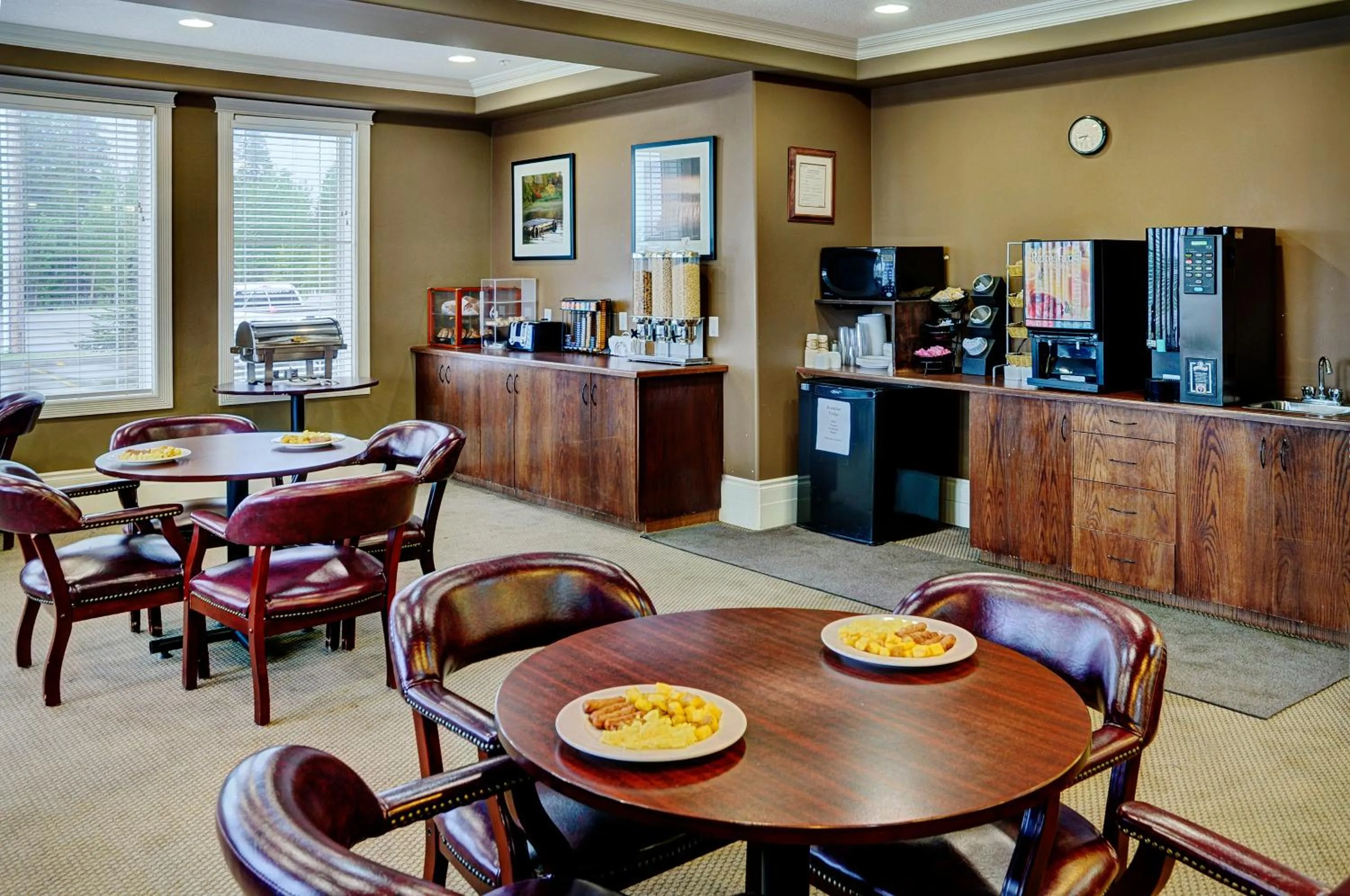 Continental breakfast in Lakeview Inns & Suites - Edson Airport West