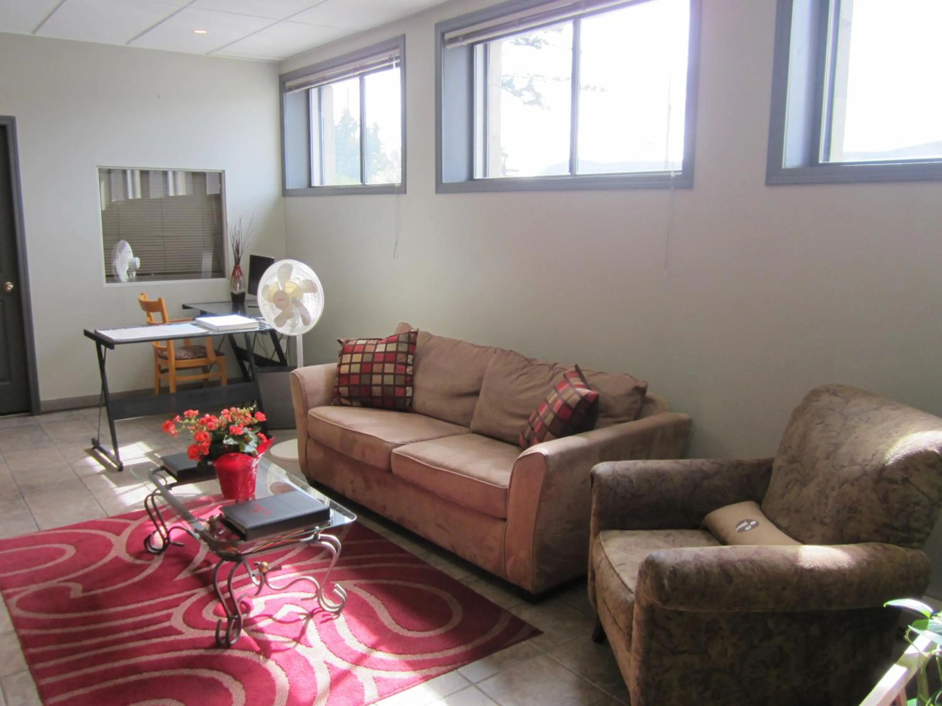 Decorative detail in Ramada by Wyndham Williams Lake