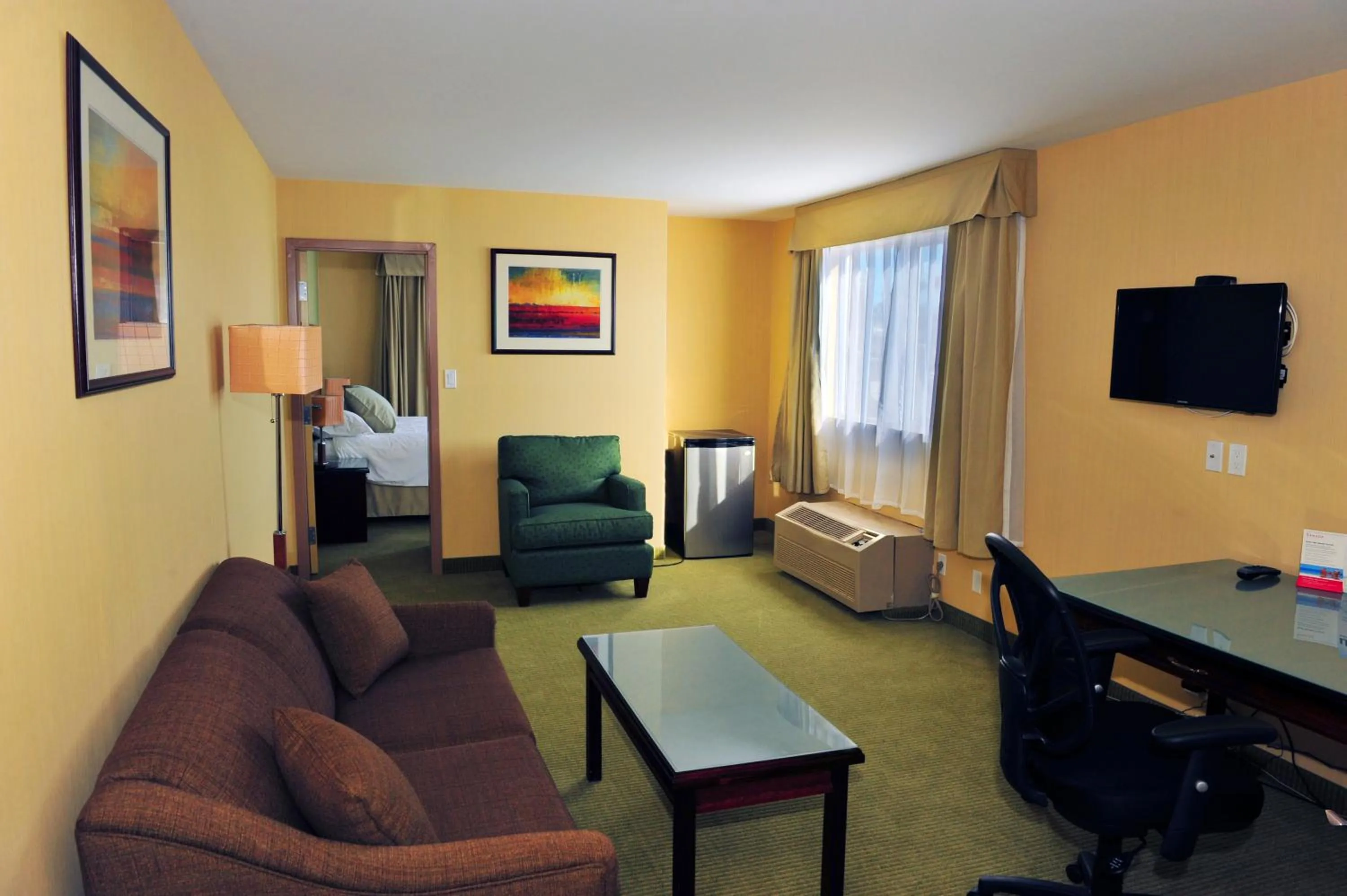 Living room in Ramada by Wyndham Williams Lake