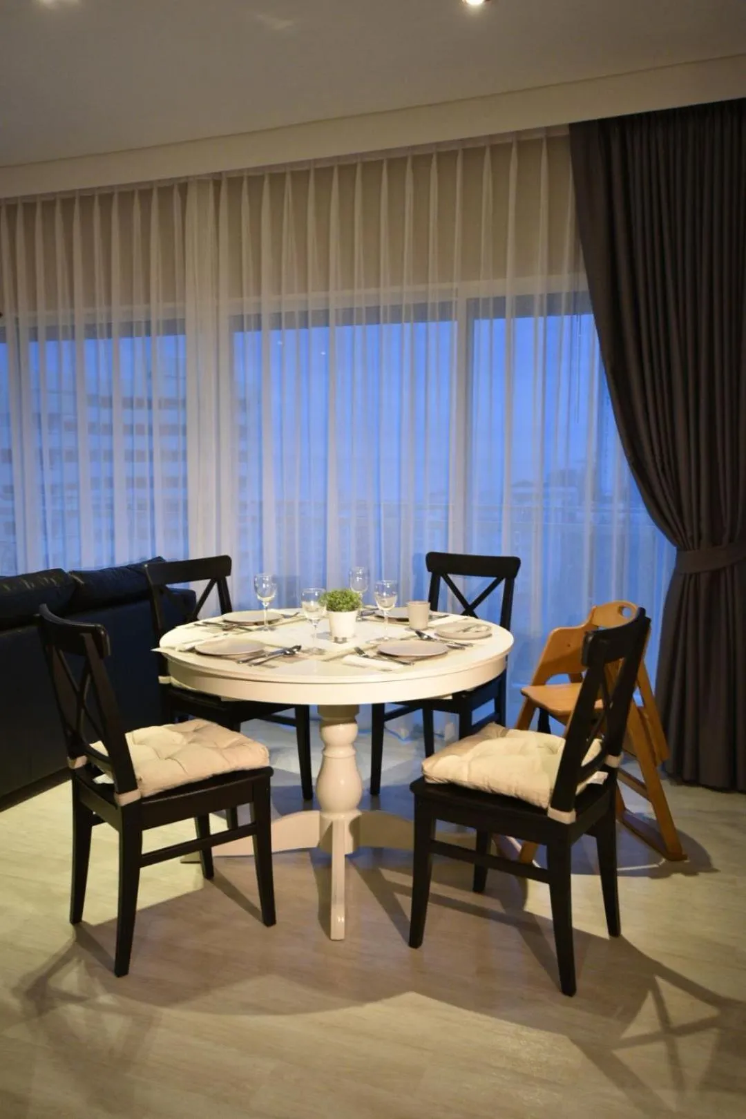 Dining area in Veranda residence pattaya By Kzy