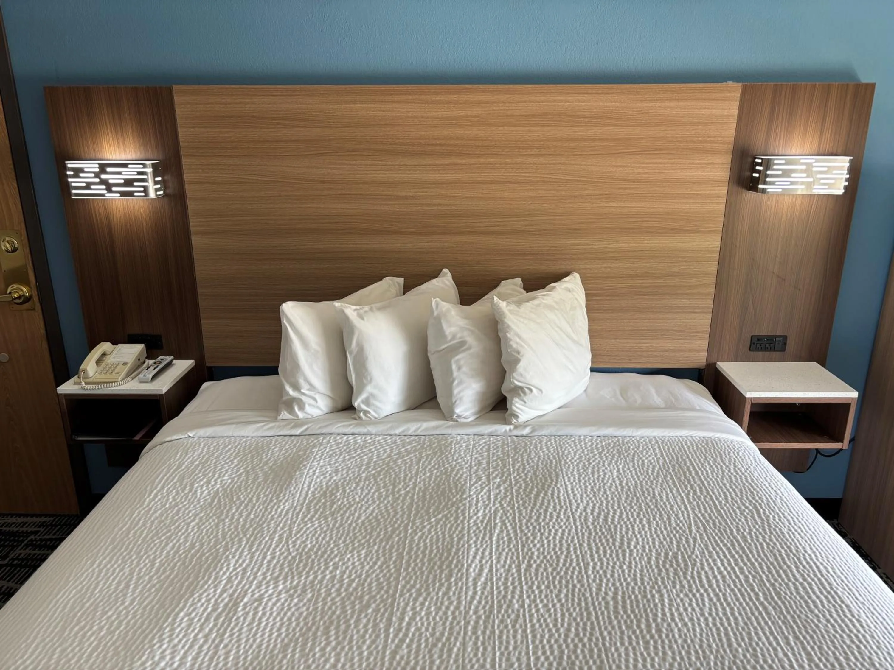 Bed in Baymont by Wyndham Jacksonville