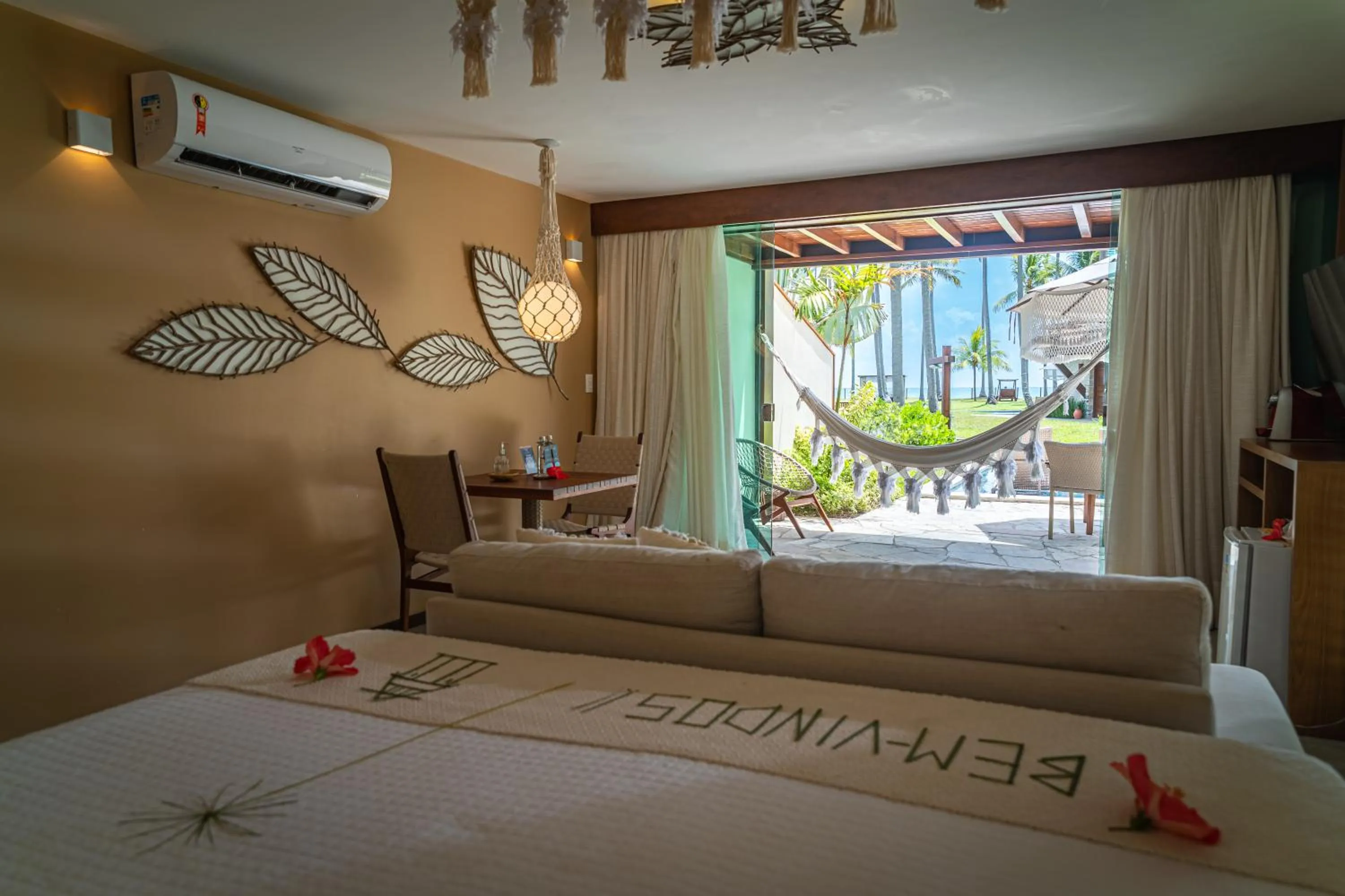 Photo of the whole room, Bed in Pontal dos Carneiros Beach Bungalows