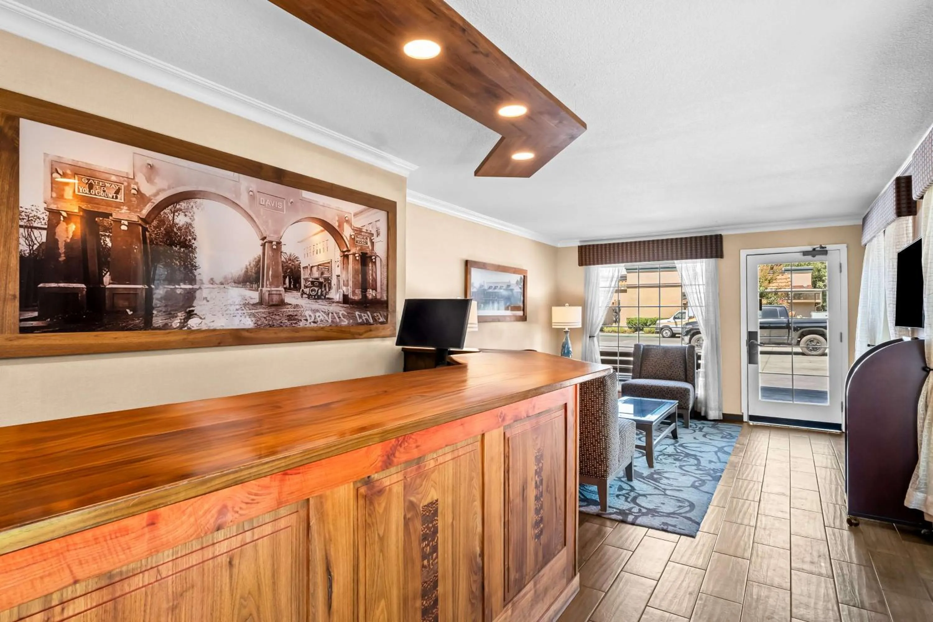 Lobby or reception in Best Western University Lodge