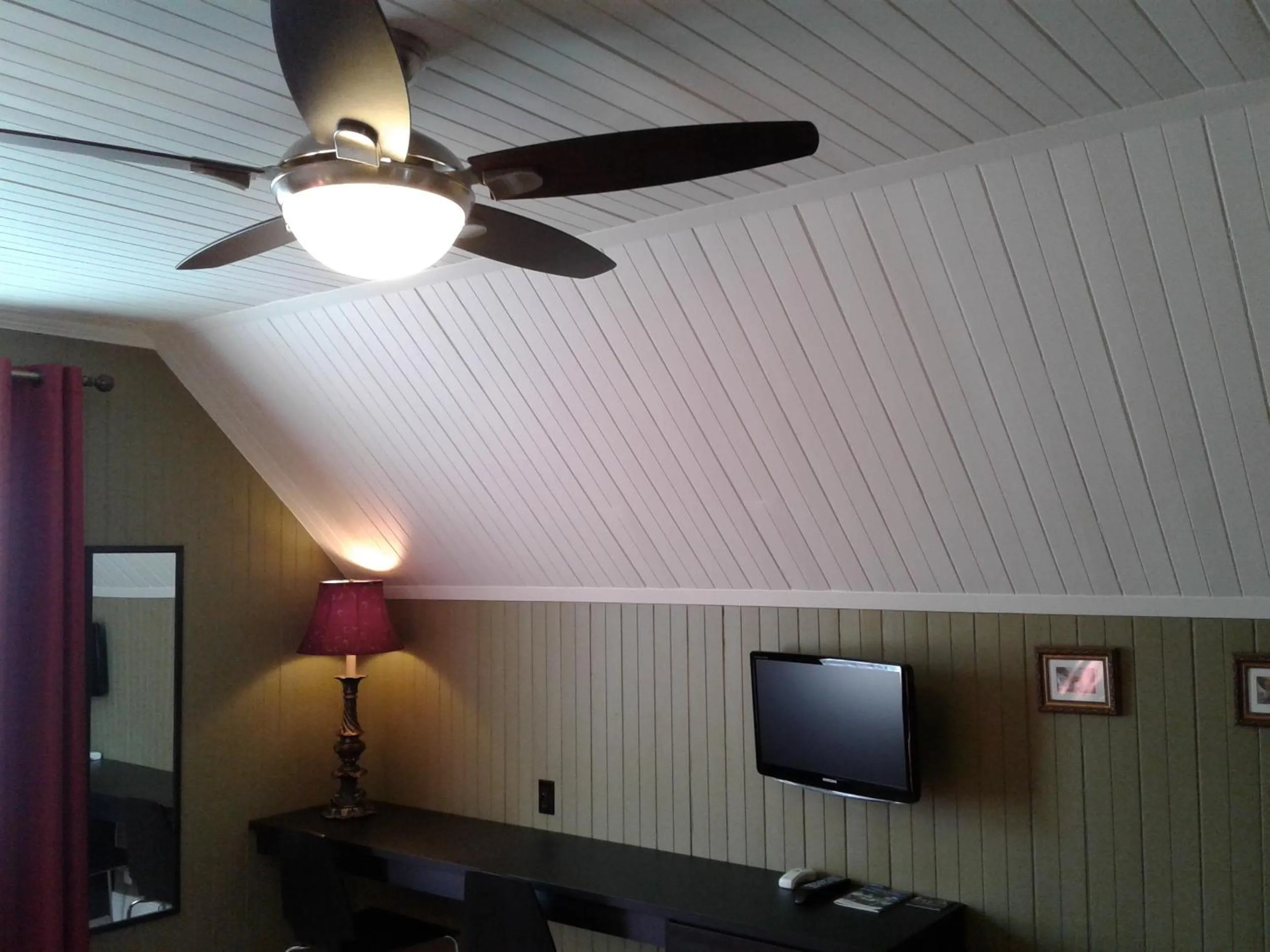 Photo of the whole room in Le Gîte Du Coteau