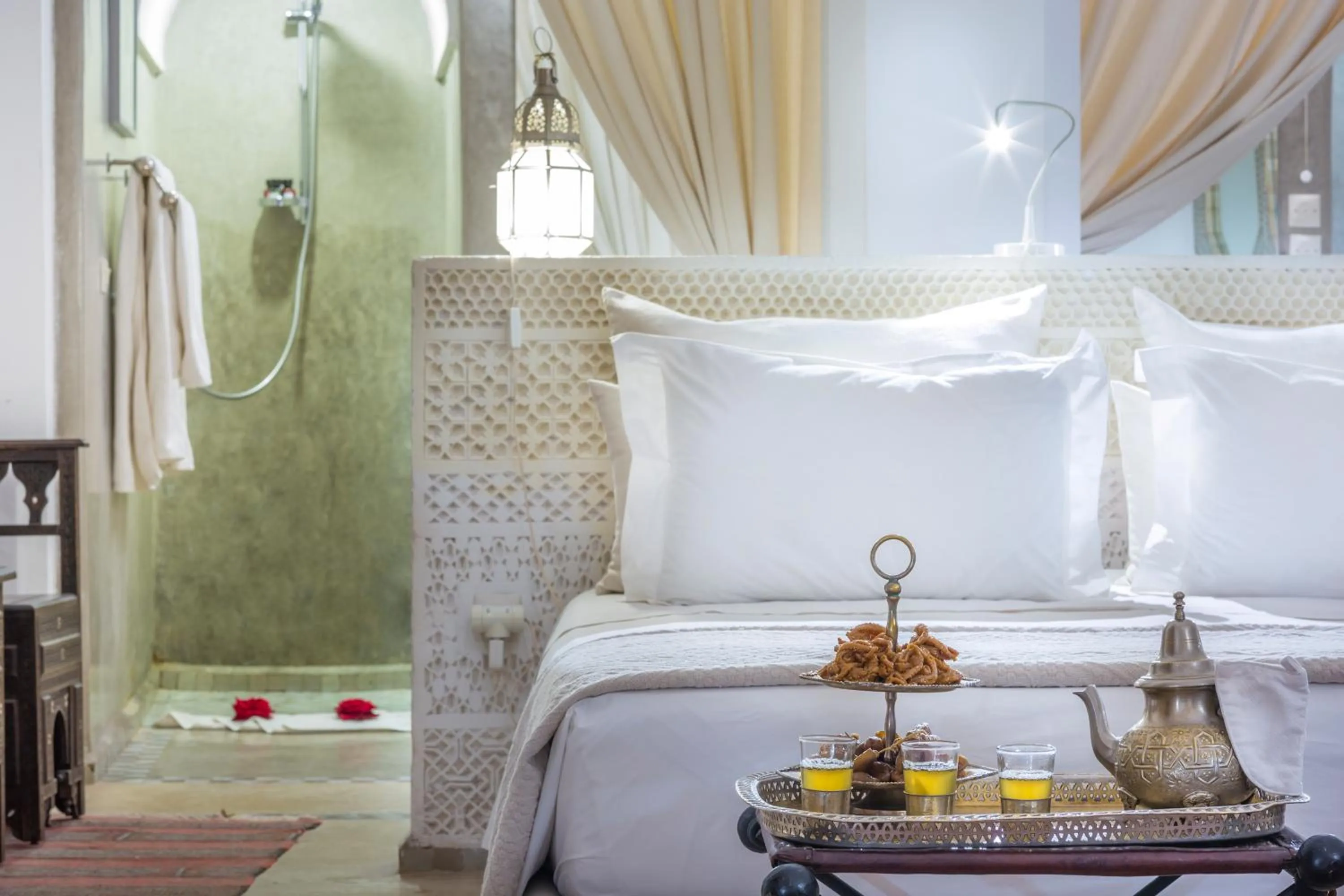 Bedroom, Bed in Riad Azoulay