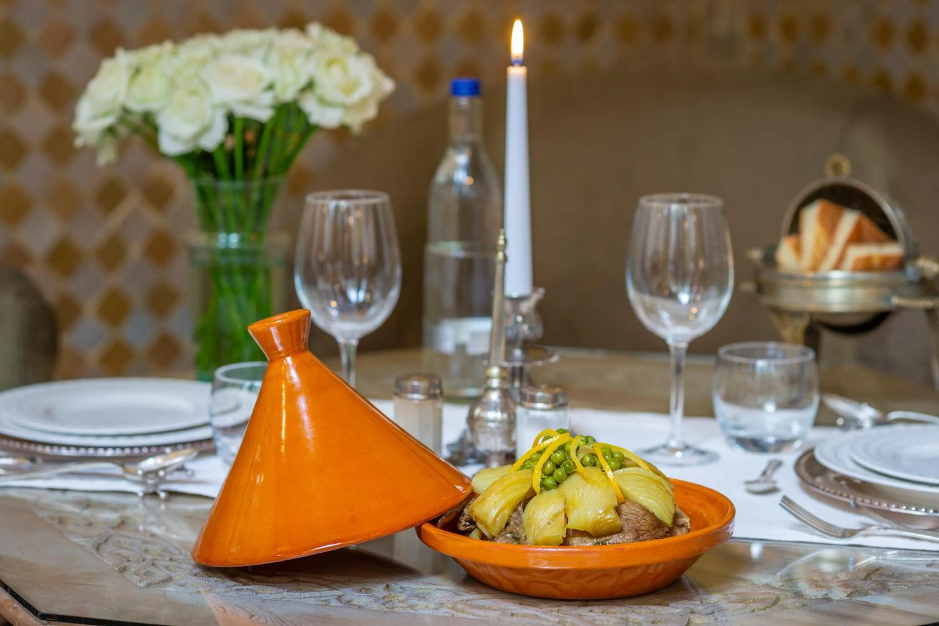 Restaurant/places to eat in Riad Azoulay