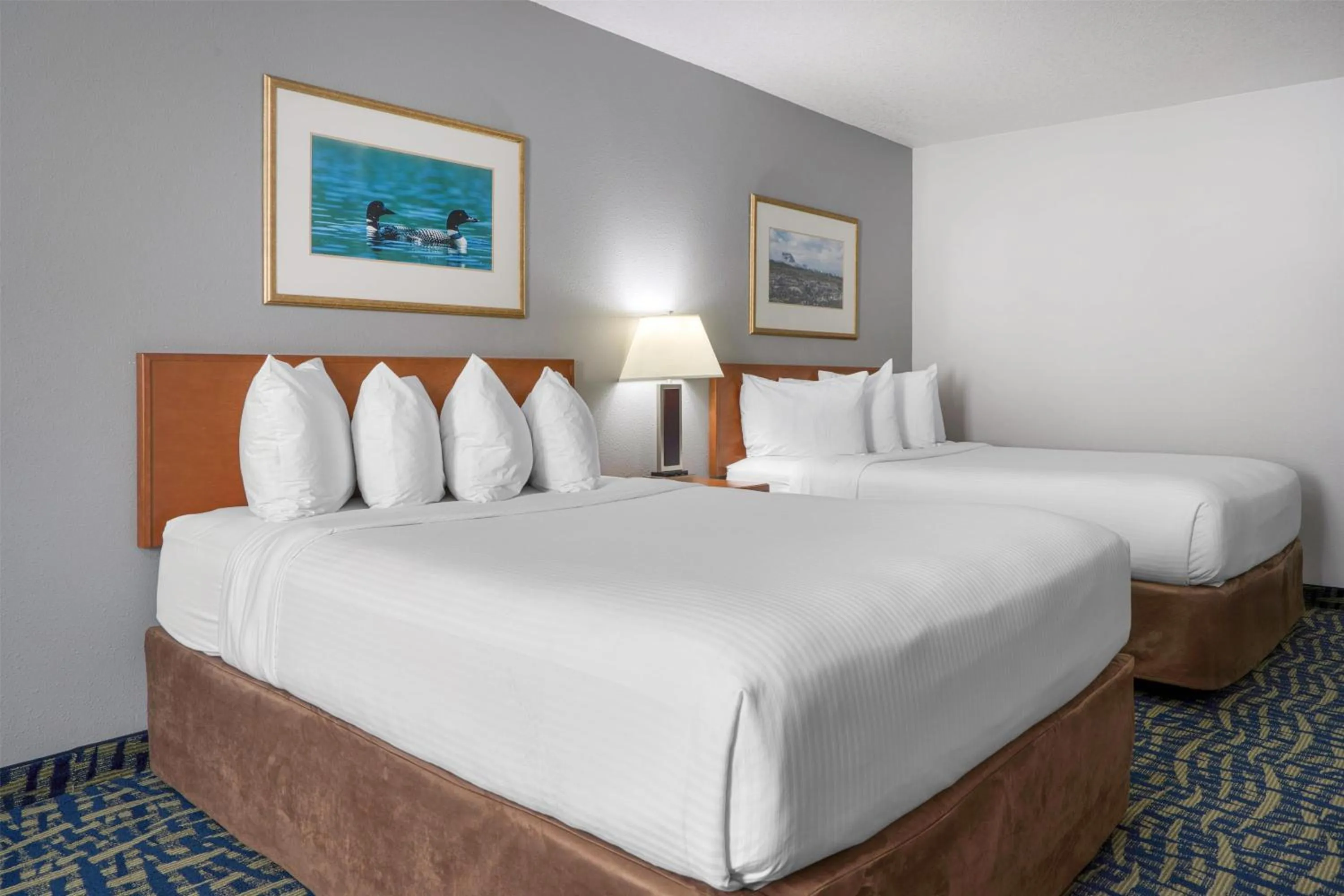 Bedroom, Bed in SureStay Plus Hotel by Best Western Lethbridge