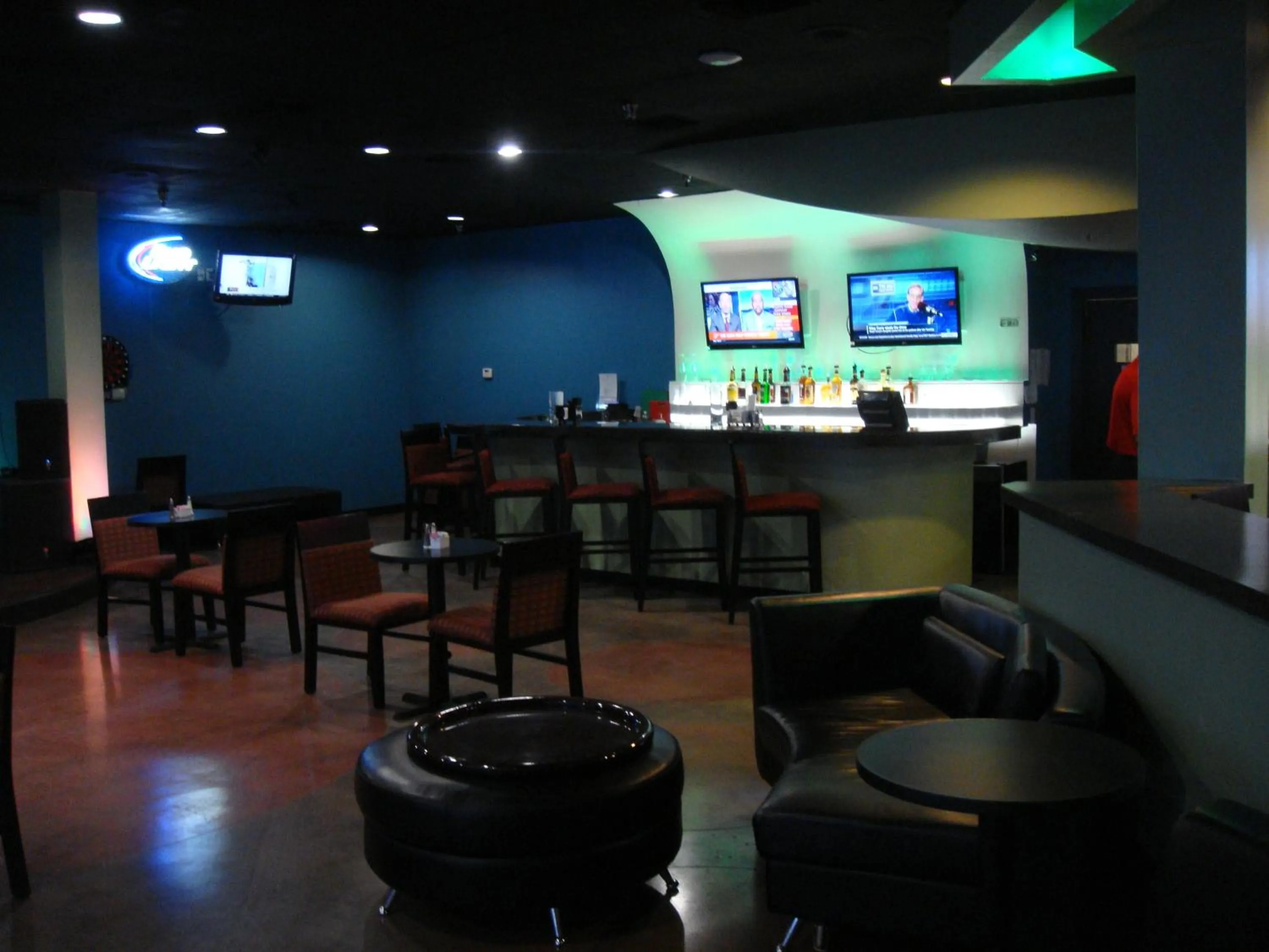 Lounge or bar in Wyndham Garden Midland