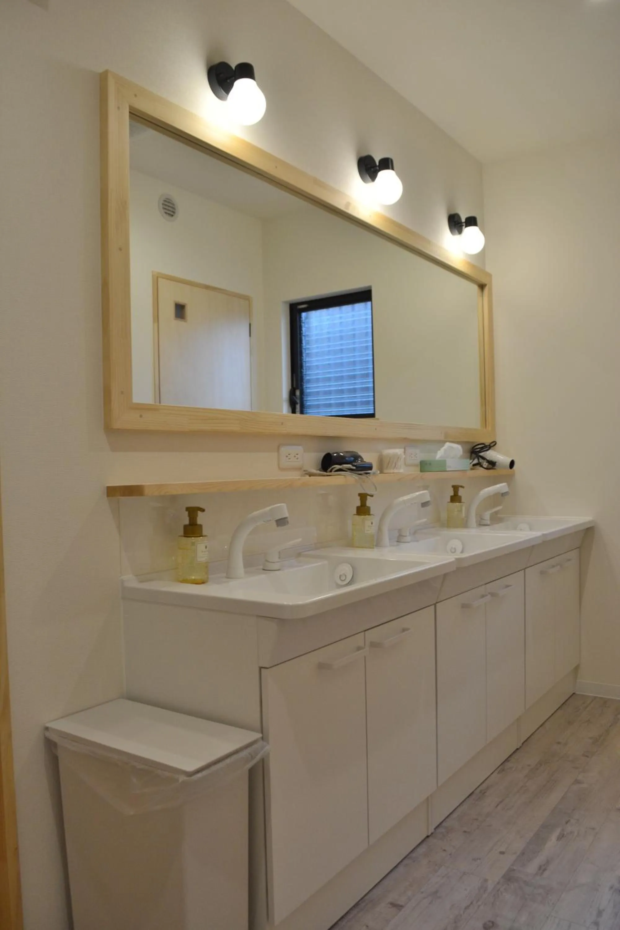 Bathroom in BED N CHILL Shippoya 七宝屋