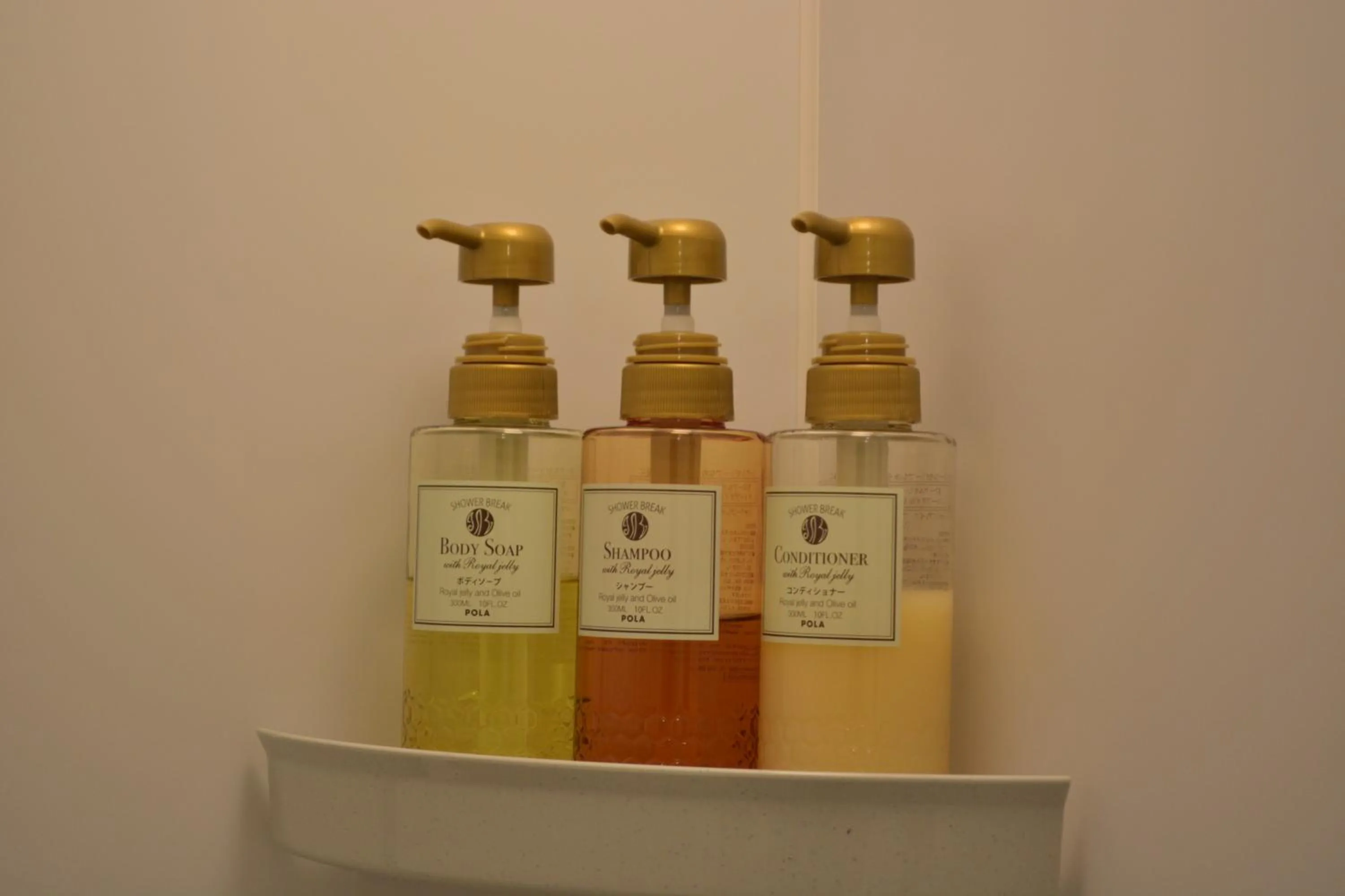 Shower in BED N CHILL Shippoya 七宝屋