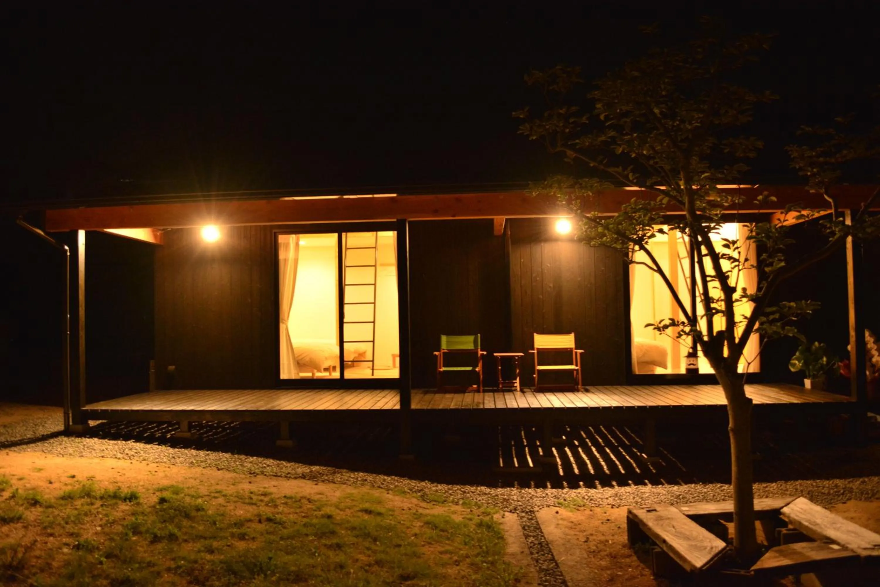 Property building in BED N CHILL Shippoya 七宝屋