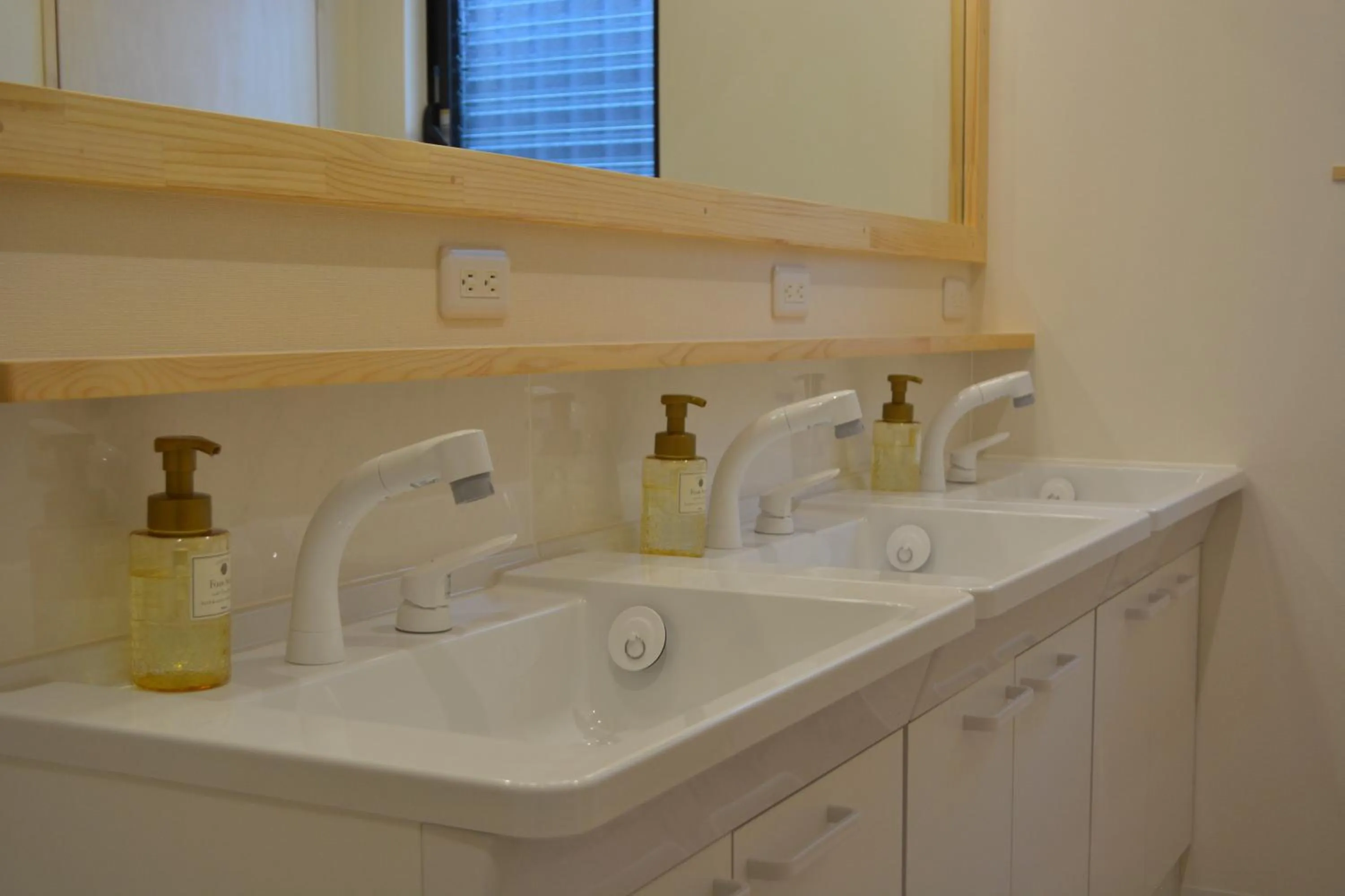 Bathroom in BED N CHILL Shippoya 七宝屋