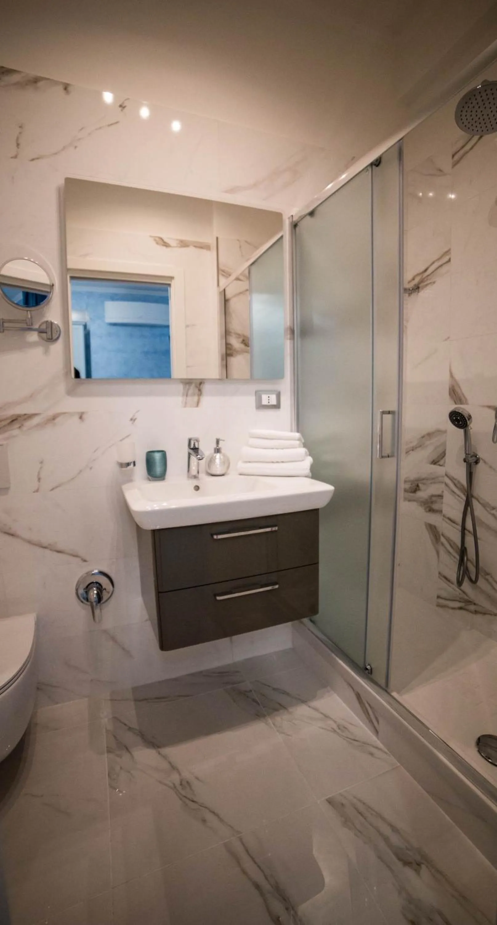 St. Peter Area Luxury Suites