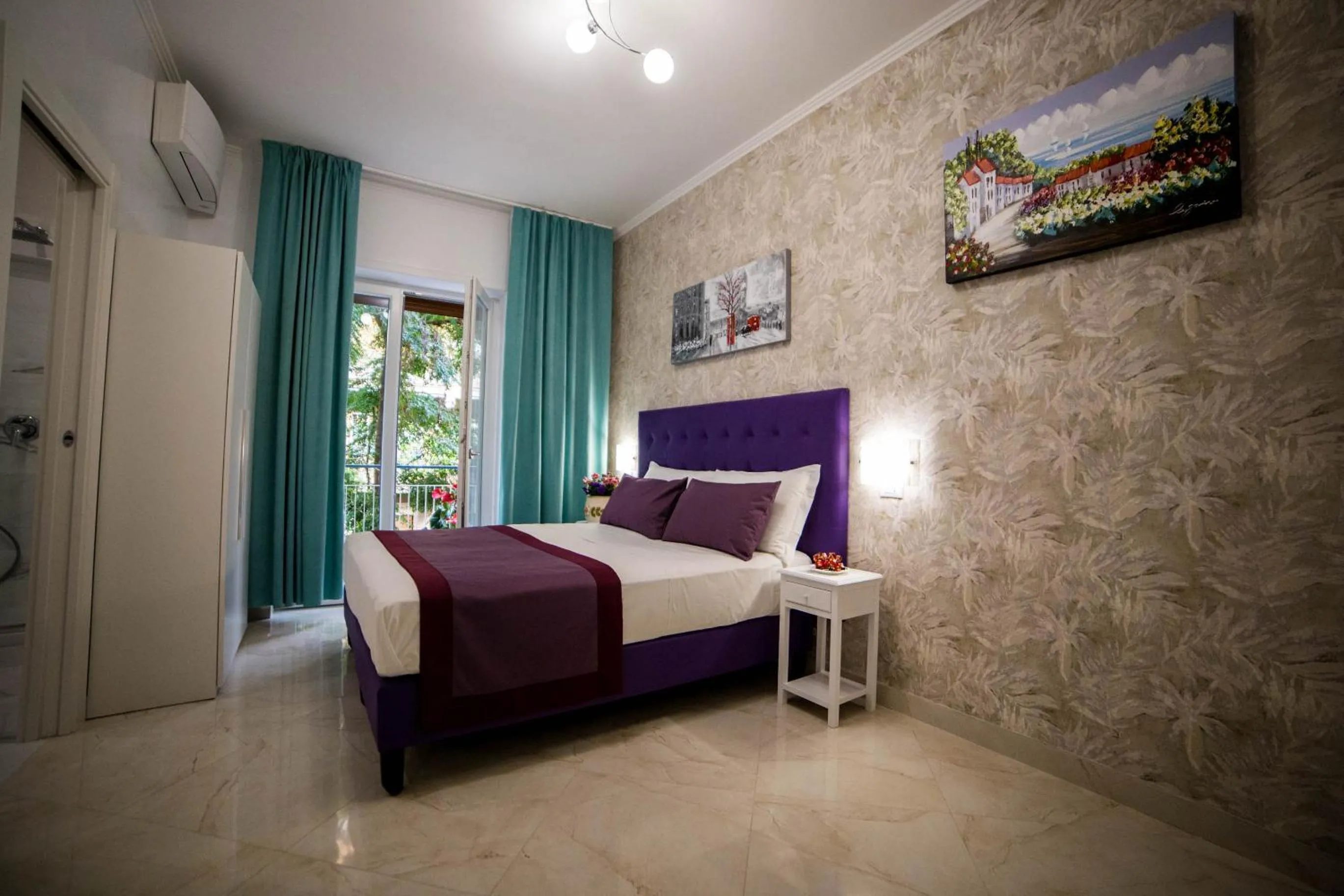 Bedroom, Bed in St. Peter Area Luxury Suites
