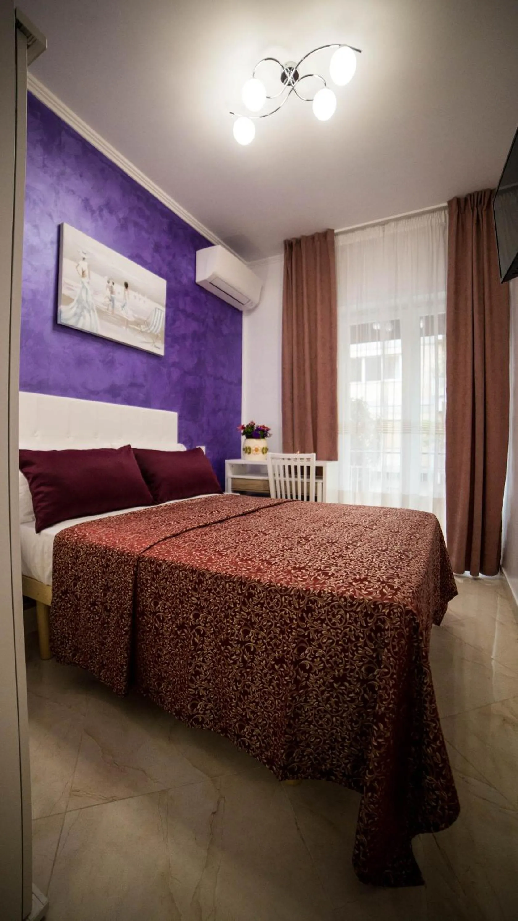 Bed in St. Peter Area Luxury Suites