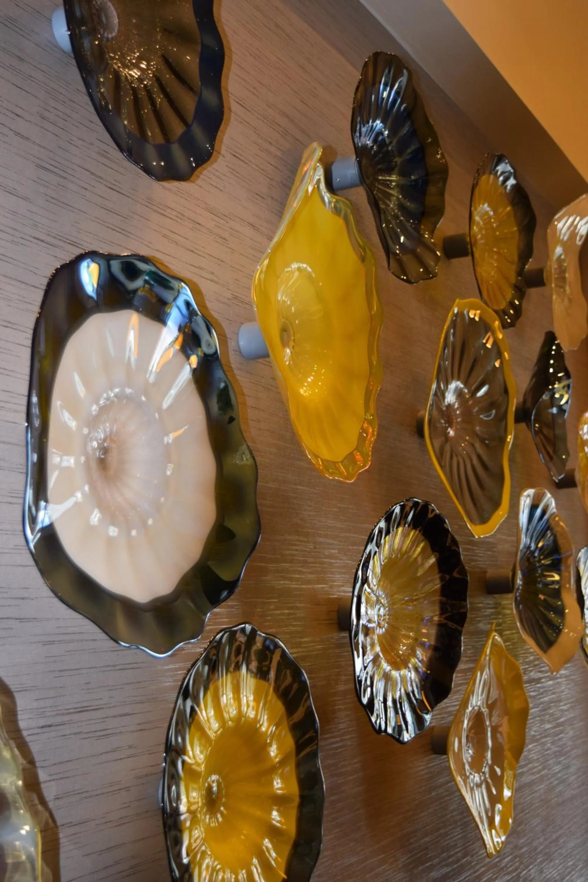 Property building in Holiday Inn and Suites East Peoria by IHG