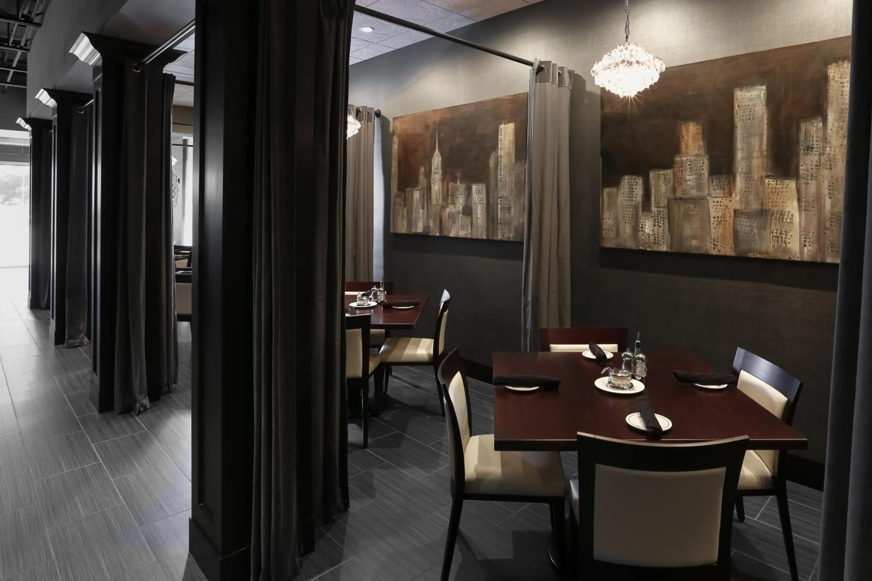 Restaurant/places to eat in Holiday Inn and Suites East Peoria by IHG