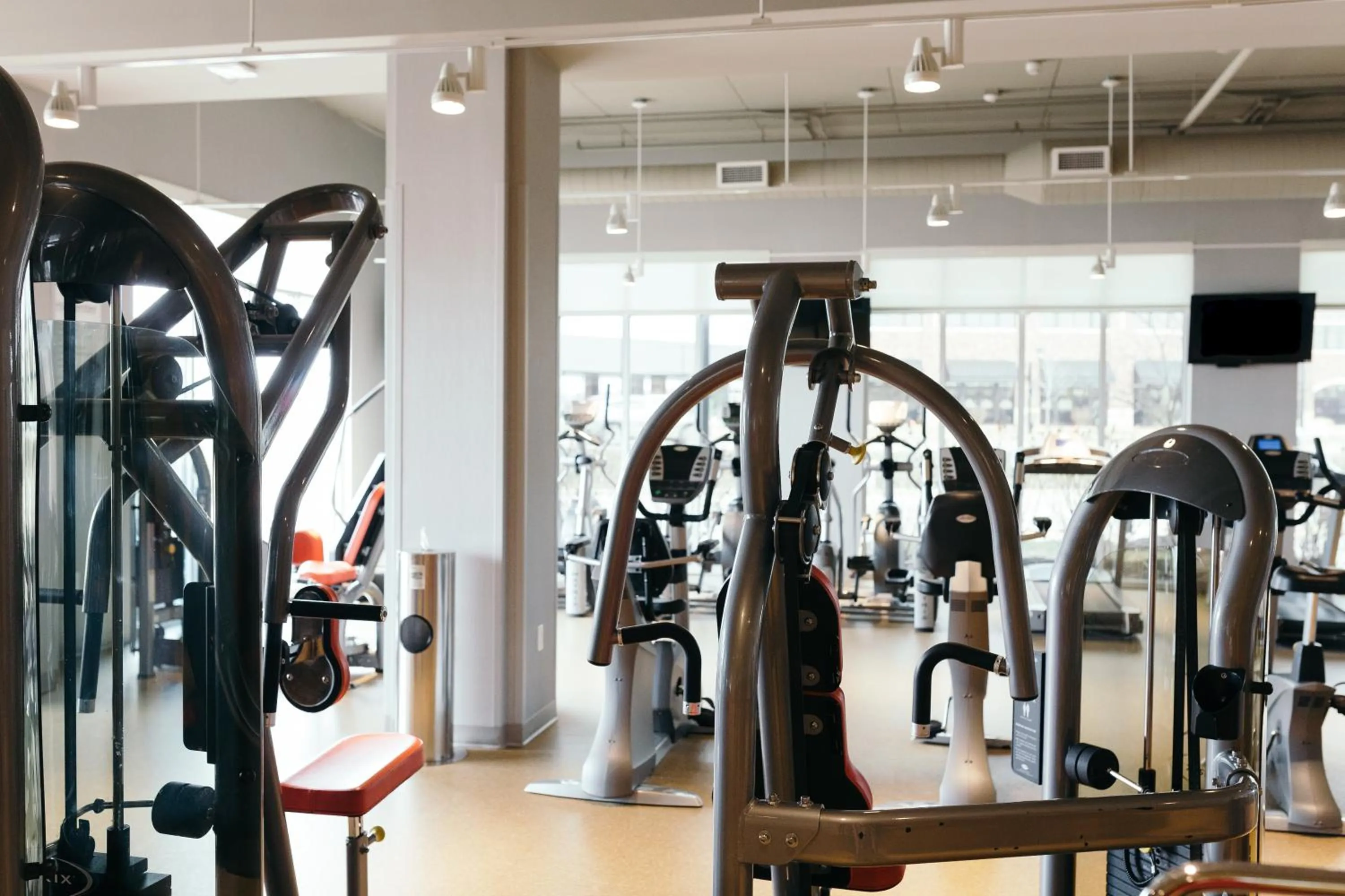 Fitness centre/facilities in Holiday Inn and Suites East Peoria by IHG