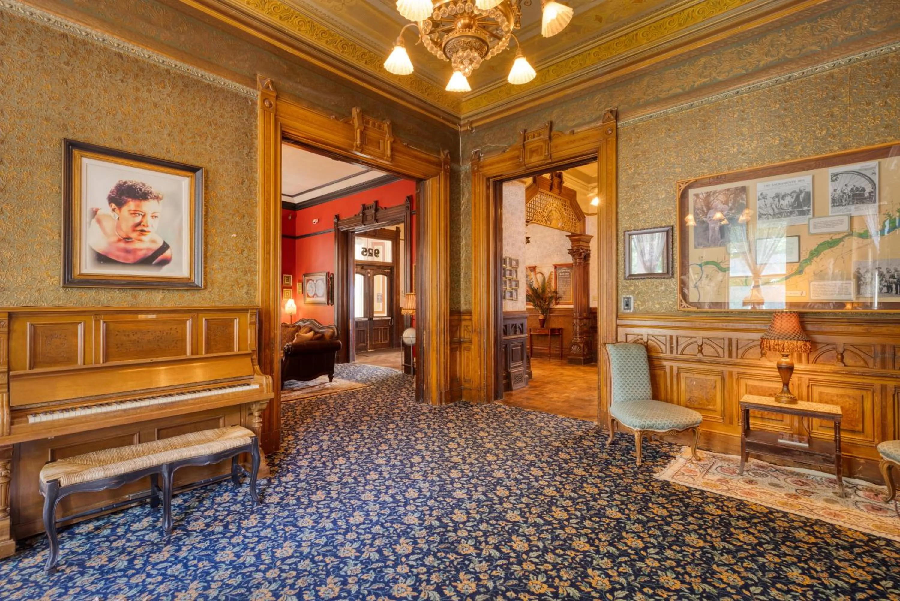 Living room in HI Sacramento Hostel