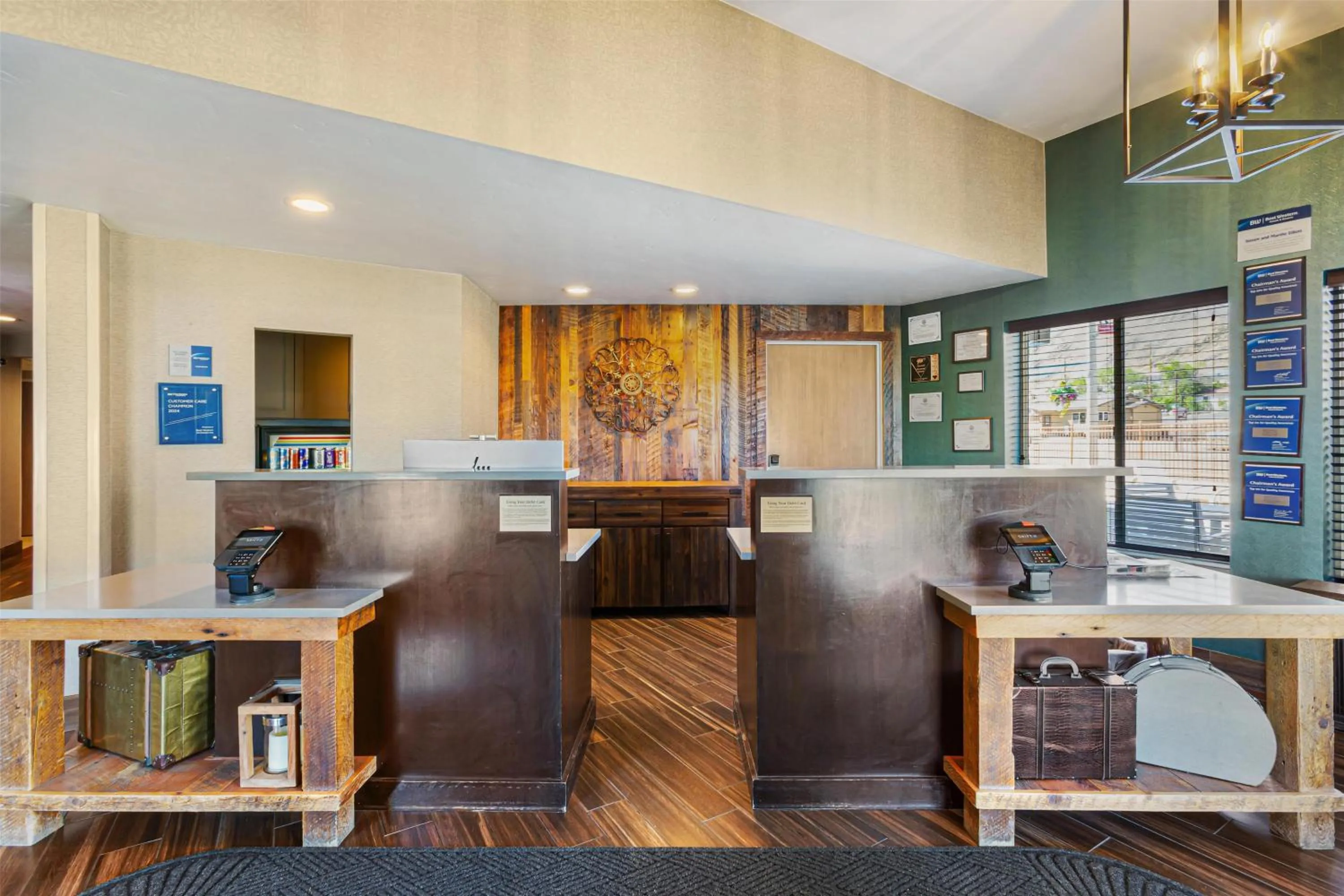 Lobby or reception in Best Western Hi-Desert Inn