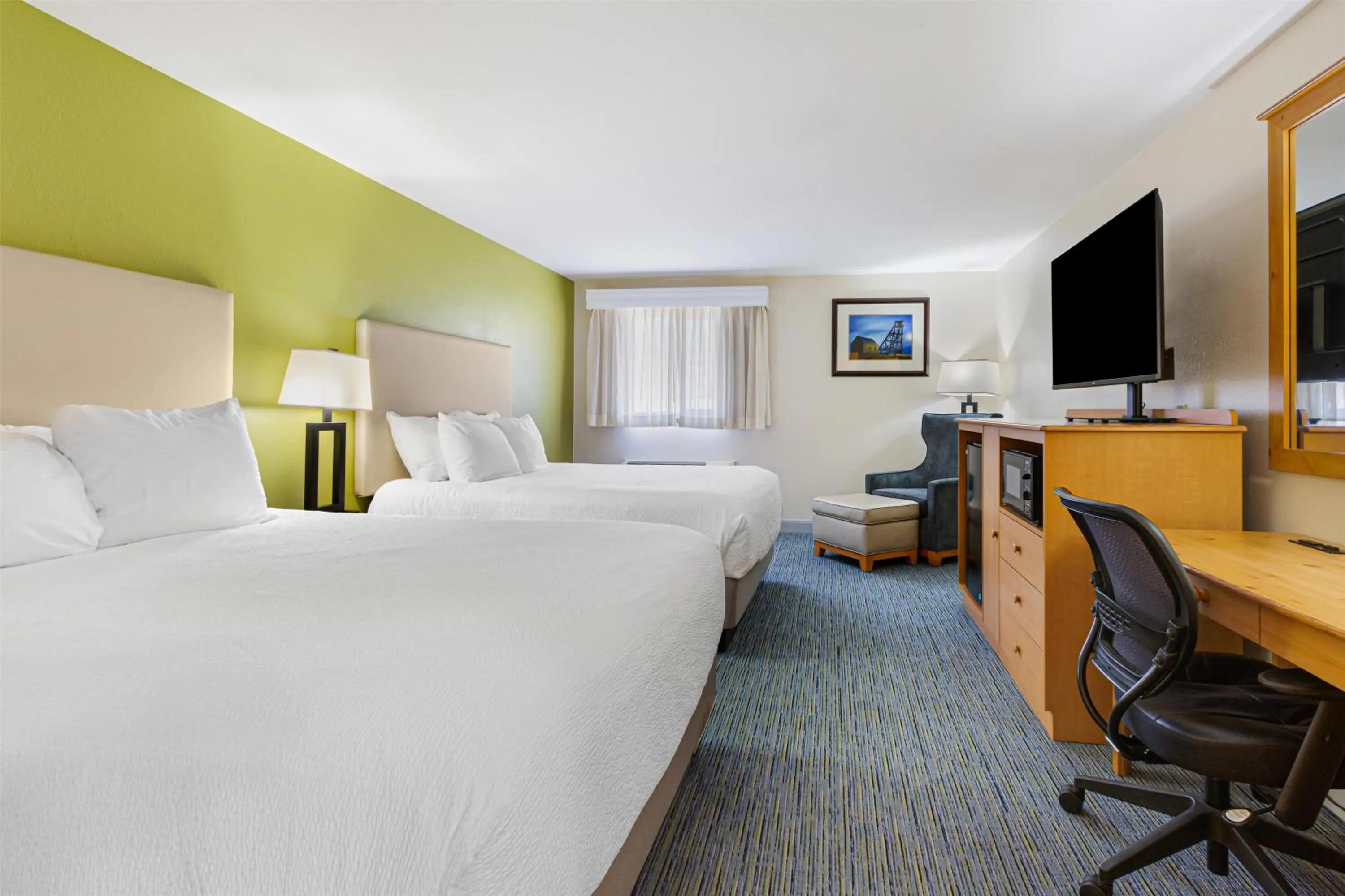 Bedroom, Bed in Best Western Hi-Desert Inn