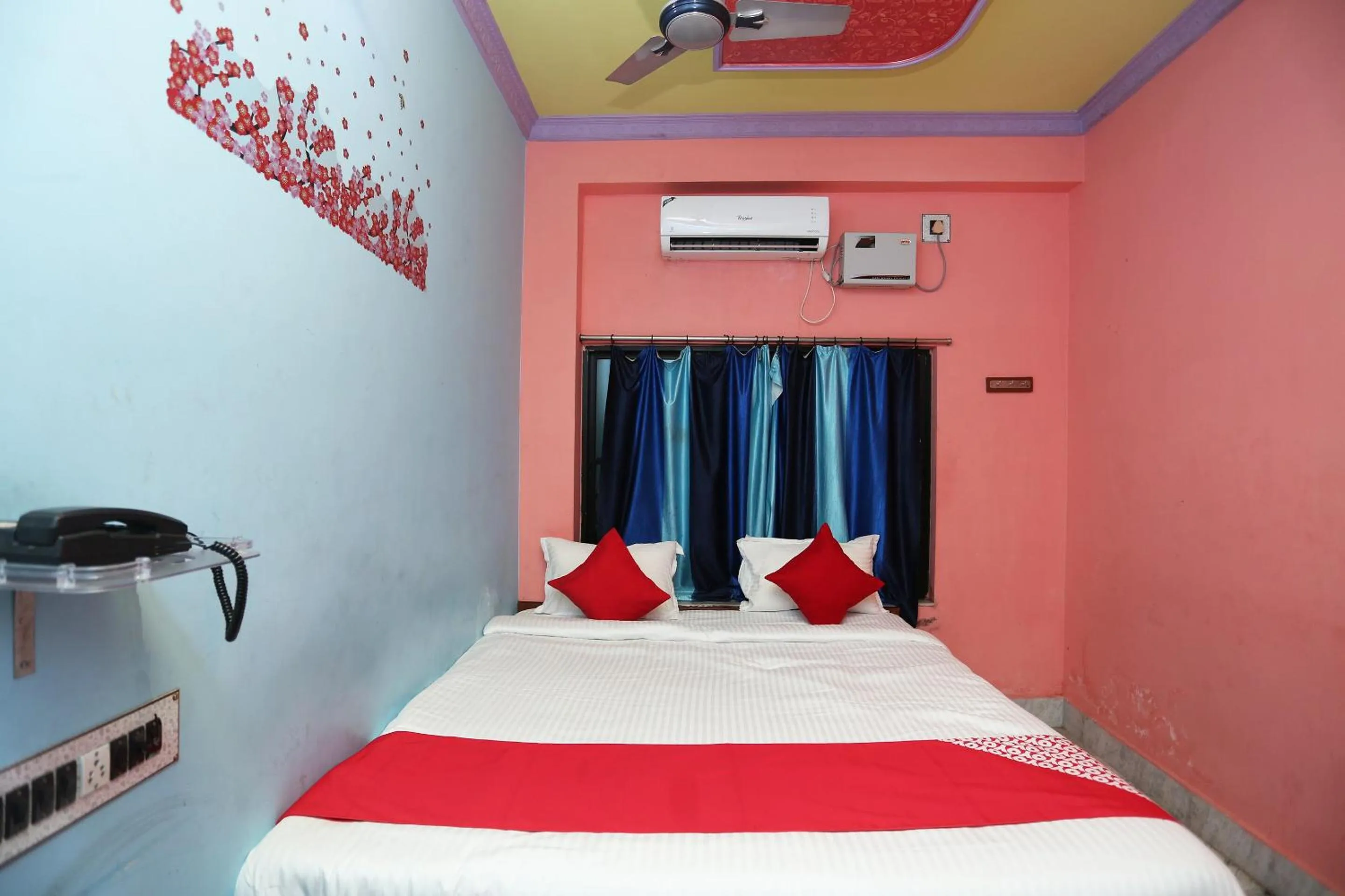 Bedroom, Bed in Hotel O Sanjog