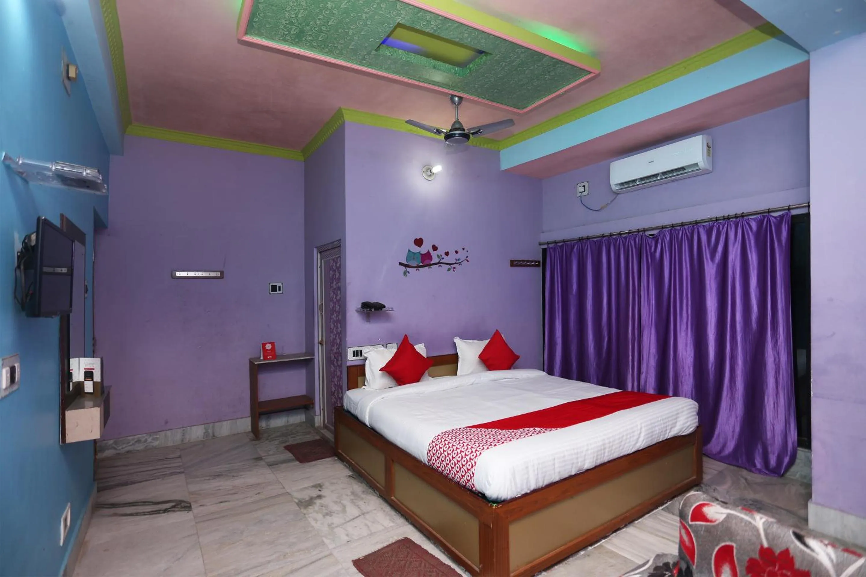 Bedroom, Bed in Hotel O Sanjog