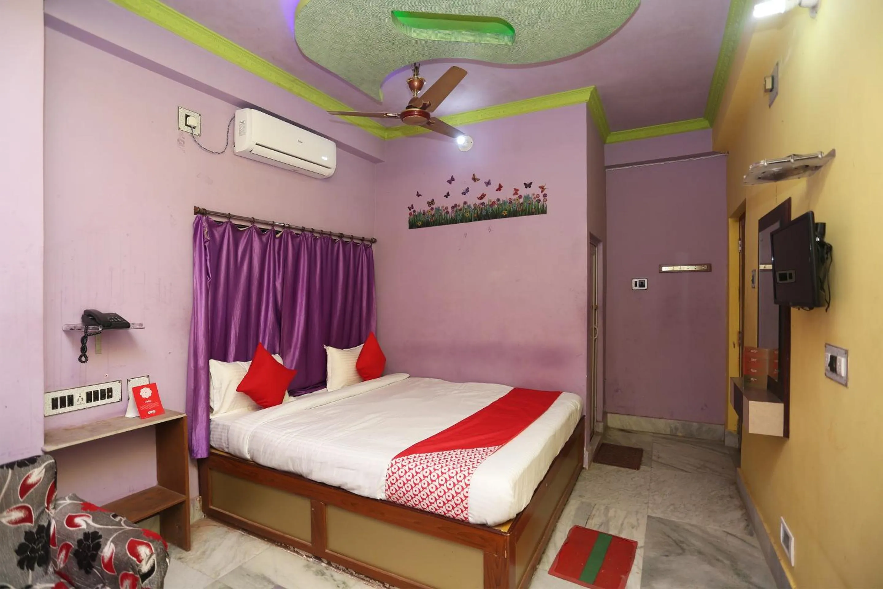 Bedroom, Bed in Hotel O Sanjog