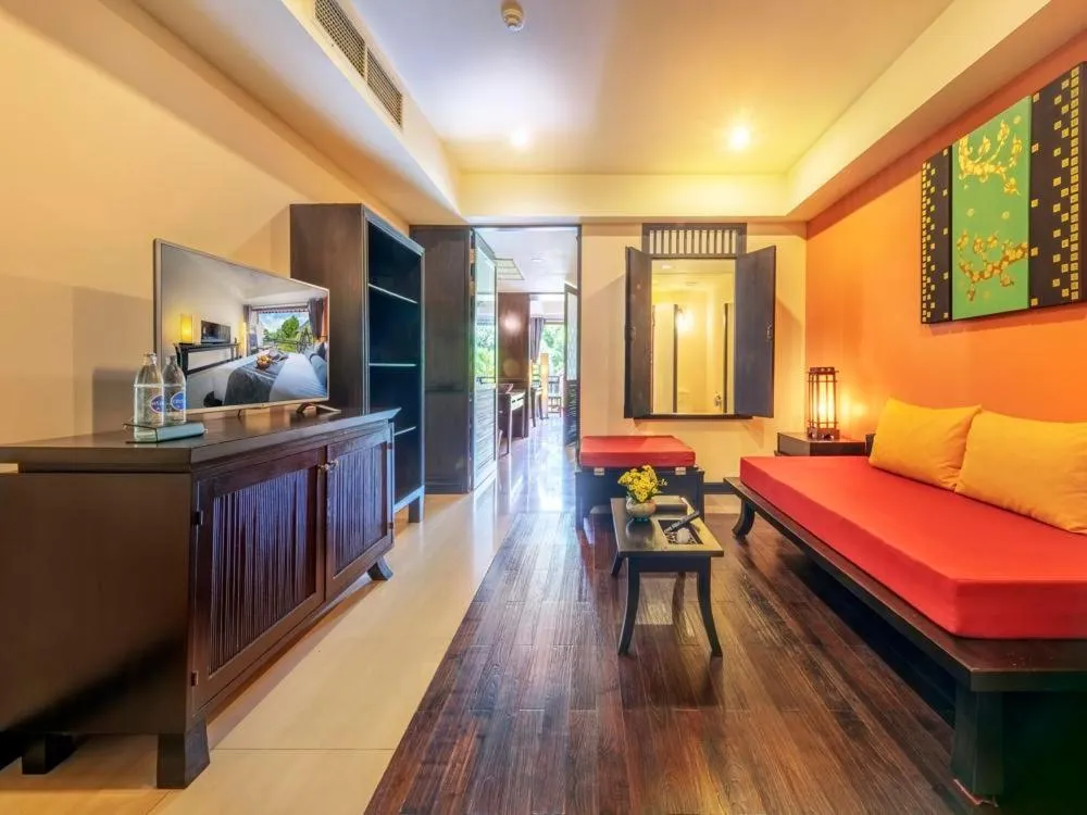 Living room, Bed in Chada Lanta Beach Resort