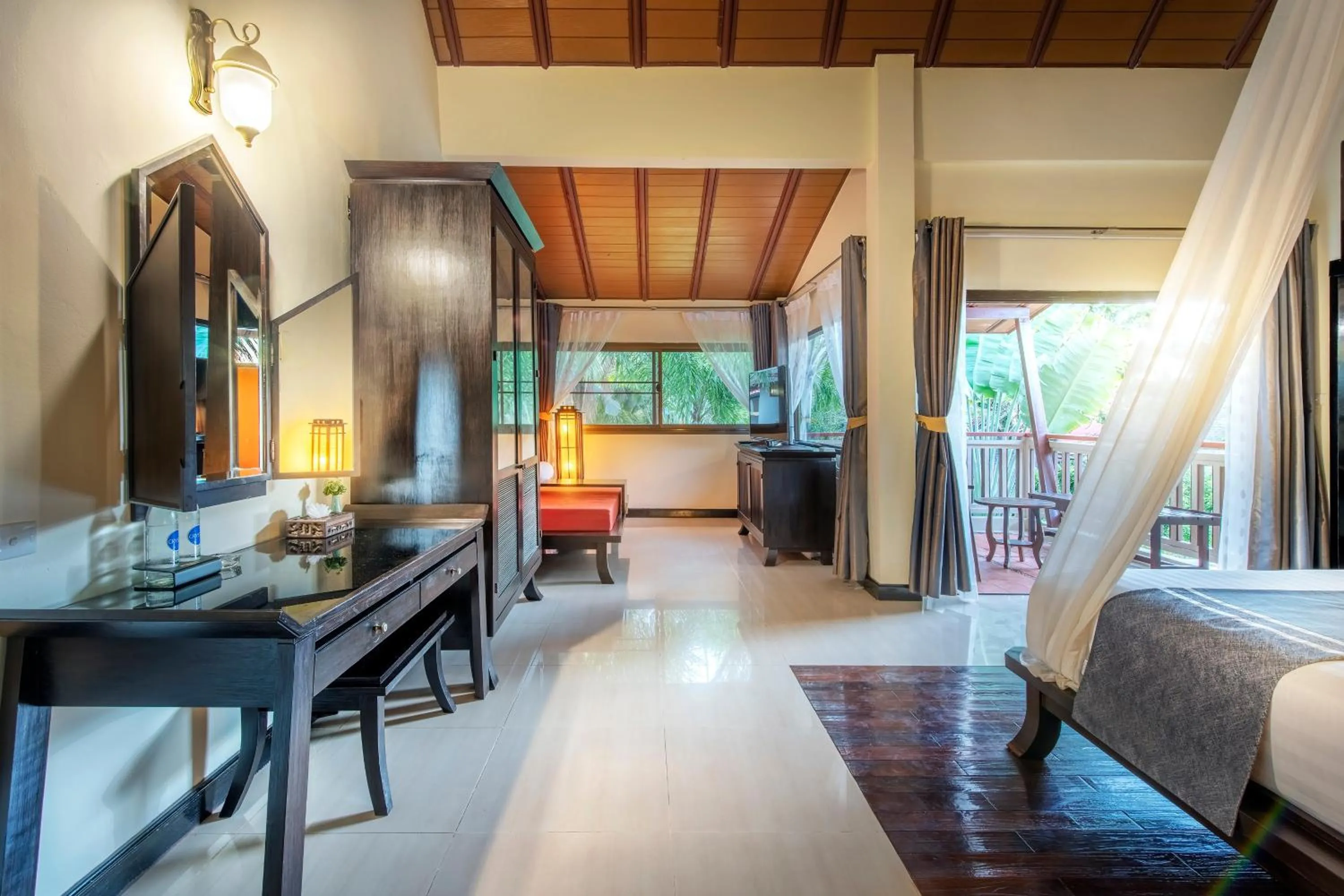 Bed in Chada Lanta Beach Resort