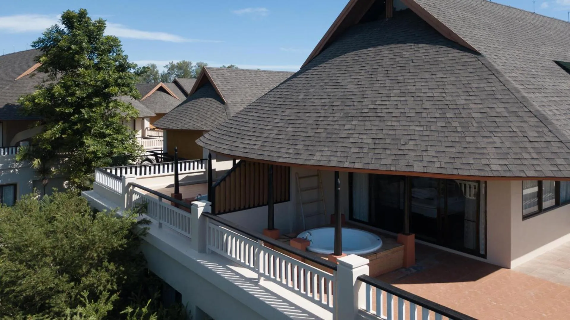 Balcony/Terrace in Chada Lanta Beach Resort
