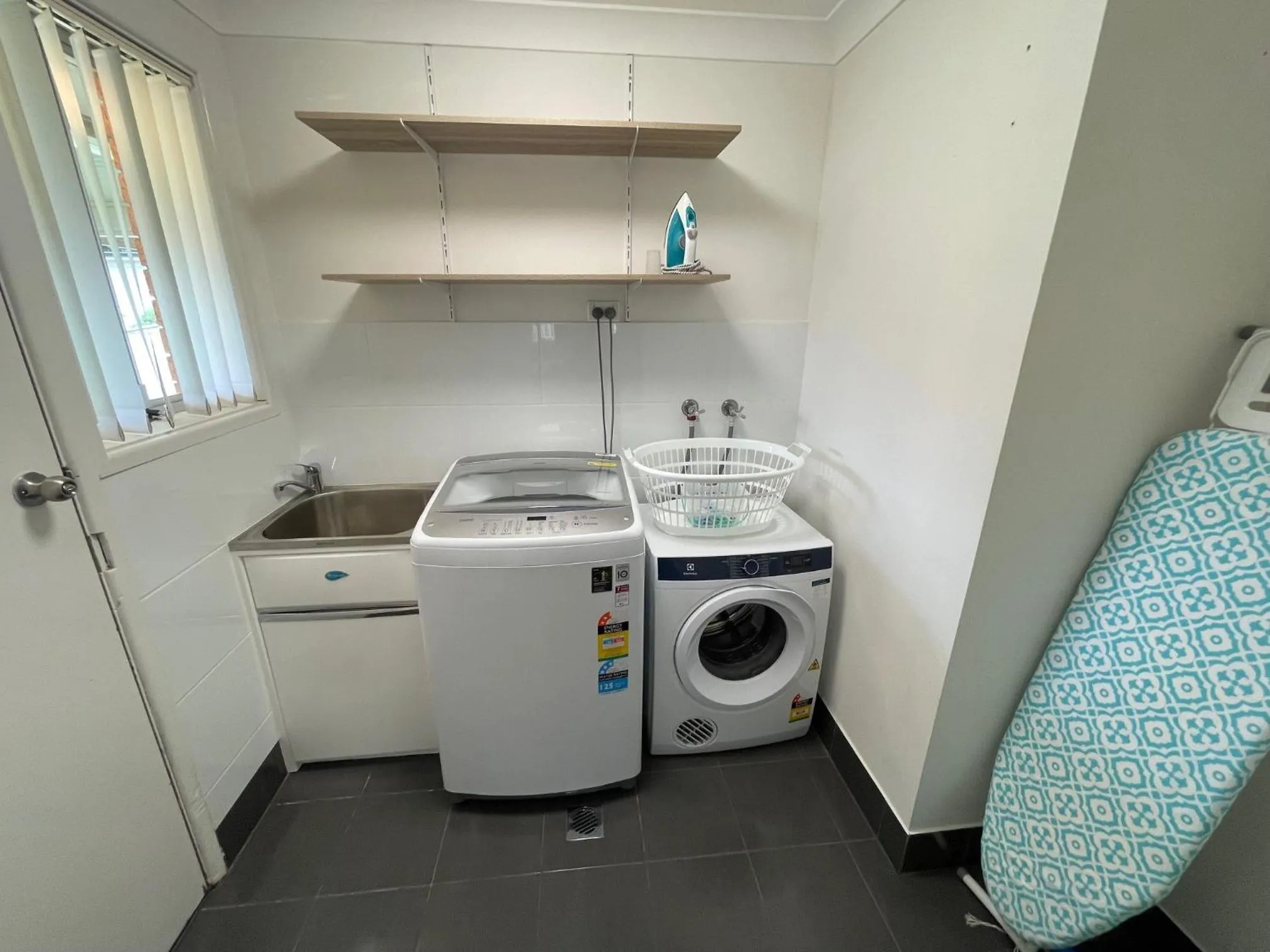 laundry in Zig Zag Motel & Apartments