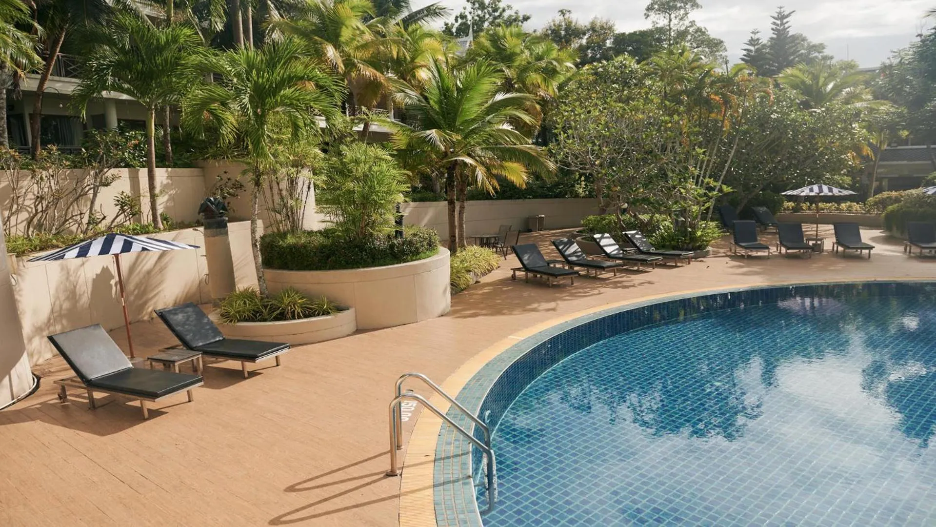 Swimming pool in Chada Thai Village