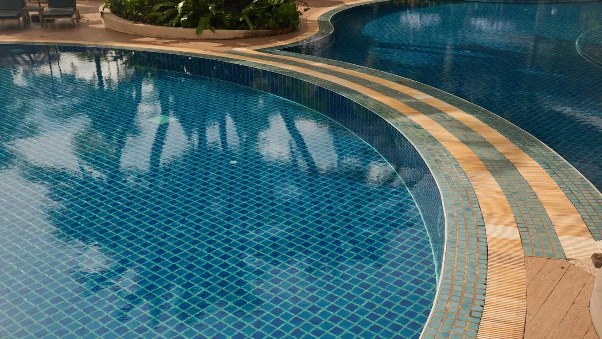 Swimming pool in Chada Thai Village