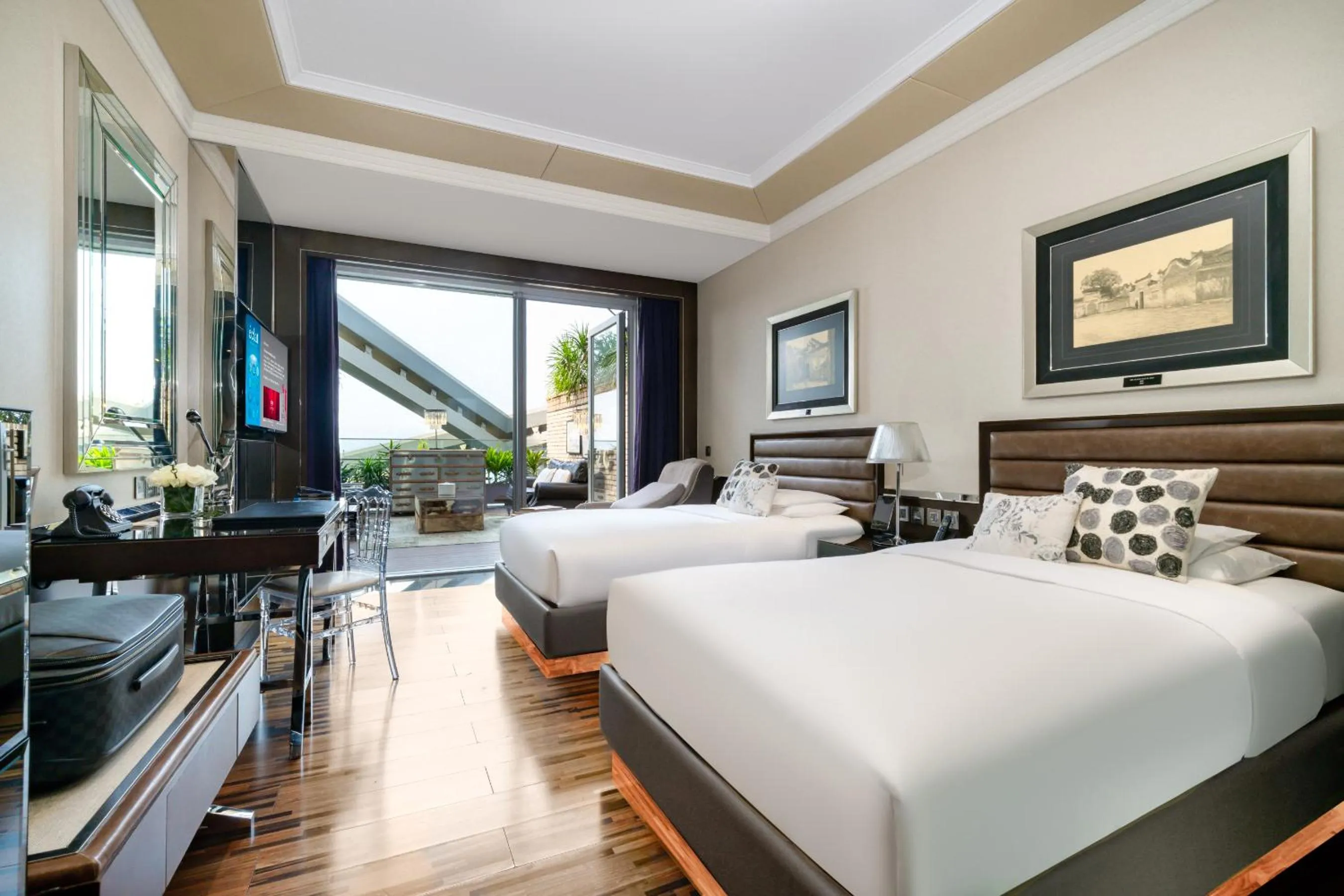 Bedroom, Bed in Hotel Éclat Beijing