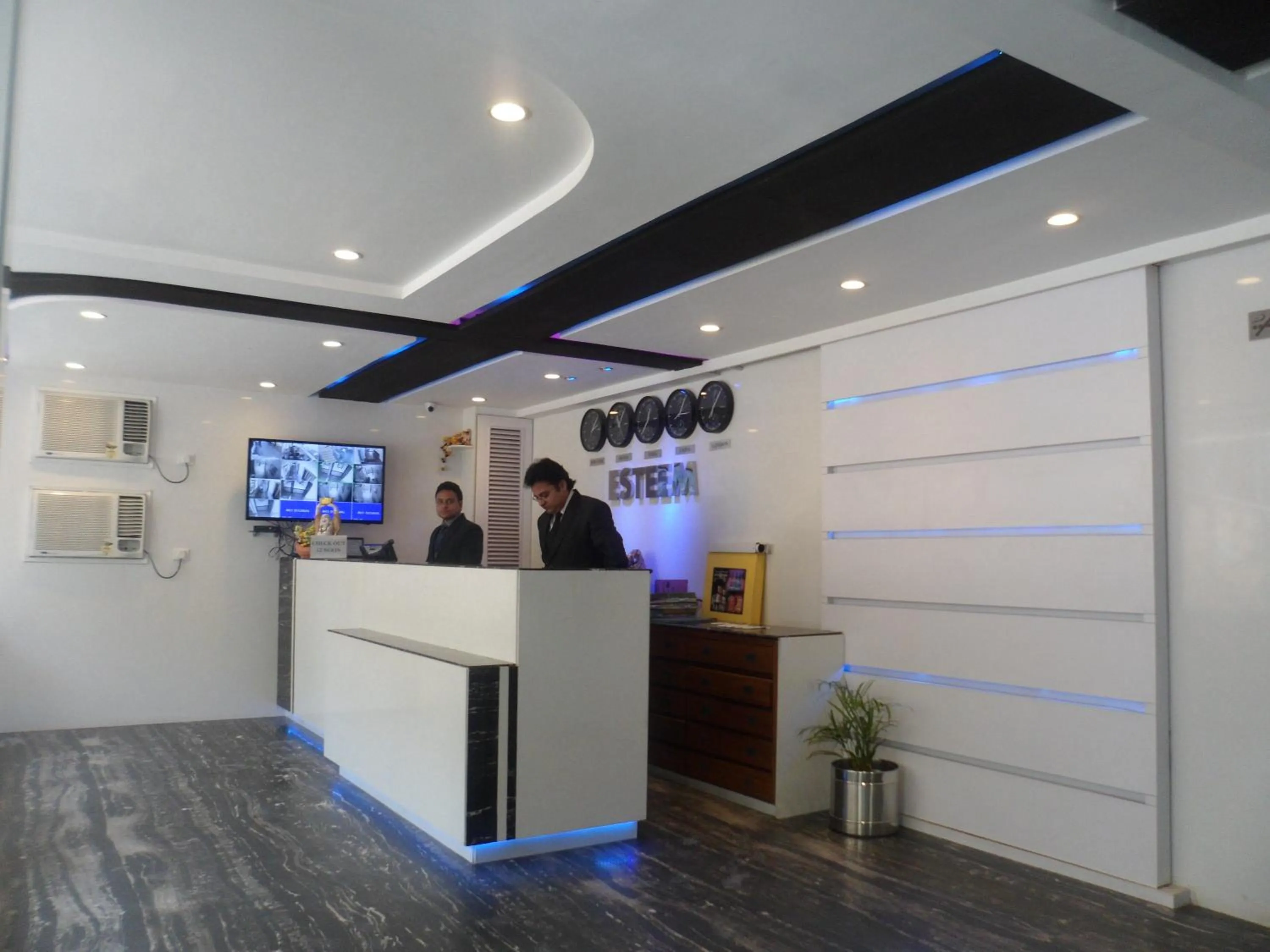 Lobby or reception in Hotel Esteem