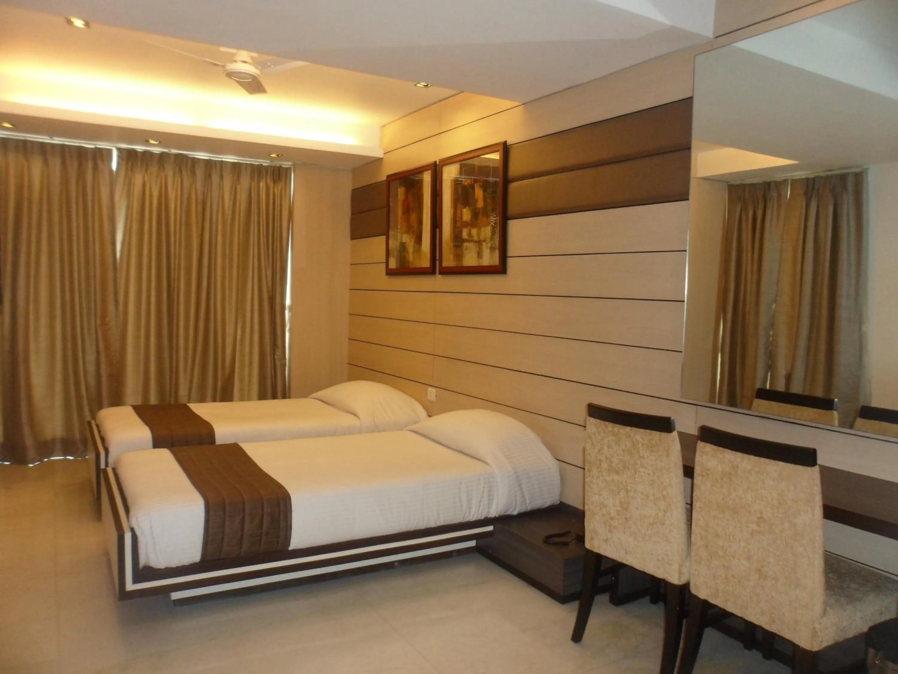 Photo of the whole room, Bed in Hotel Esteem