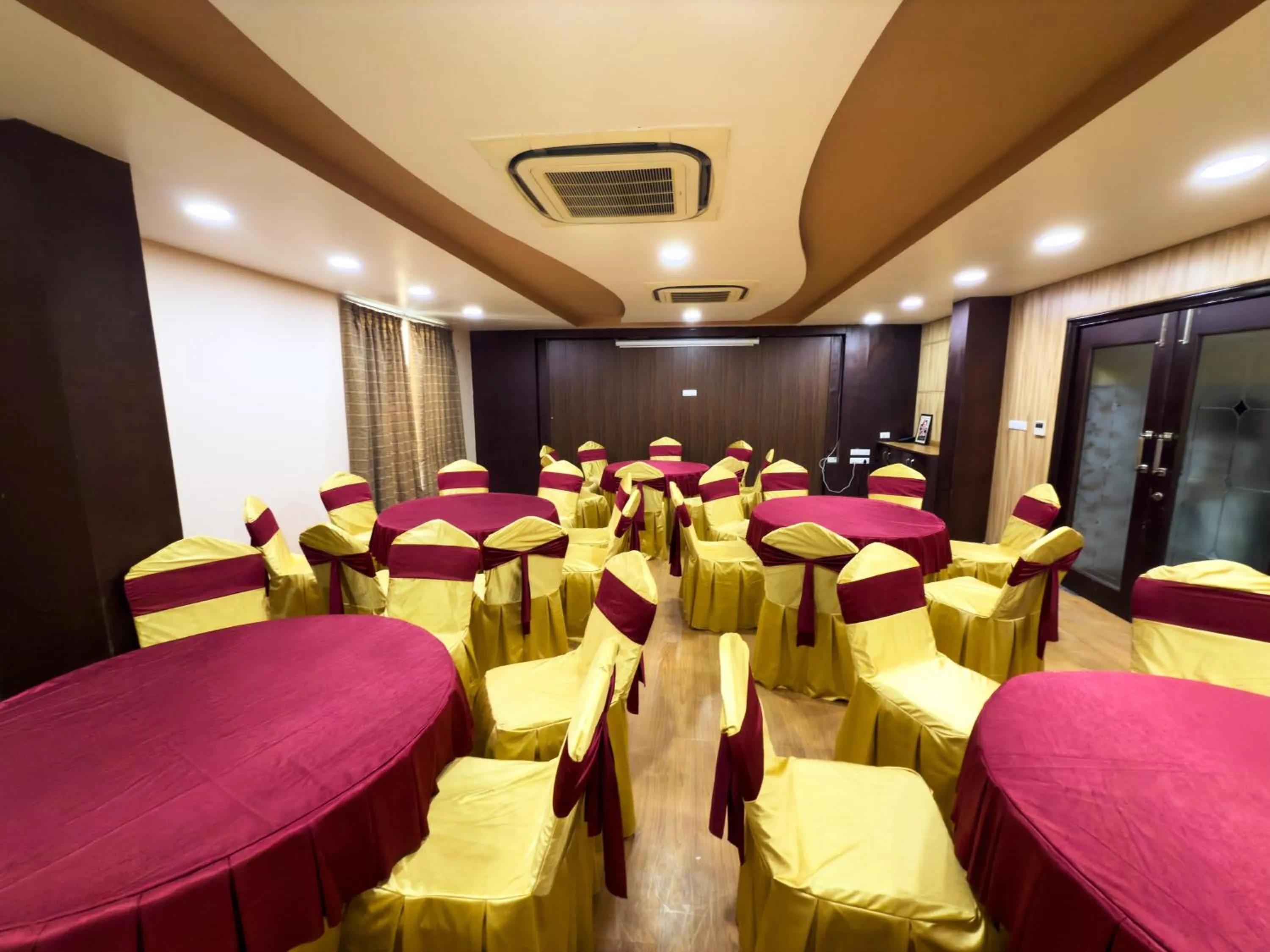 Meeting/conference room in Hotel Royal Palm - A Budget Hotel in Udaipur